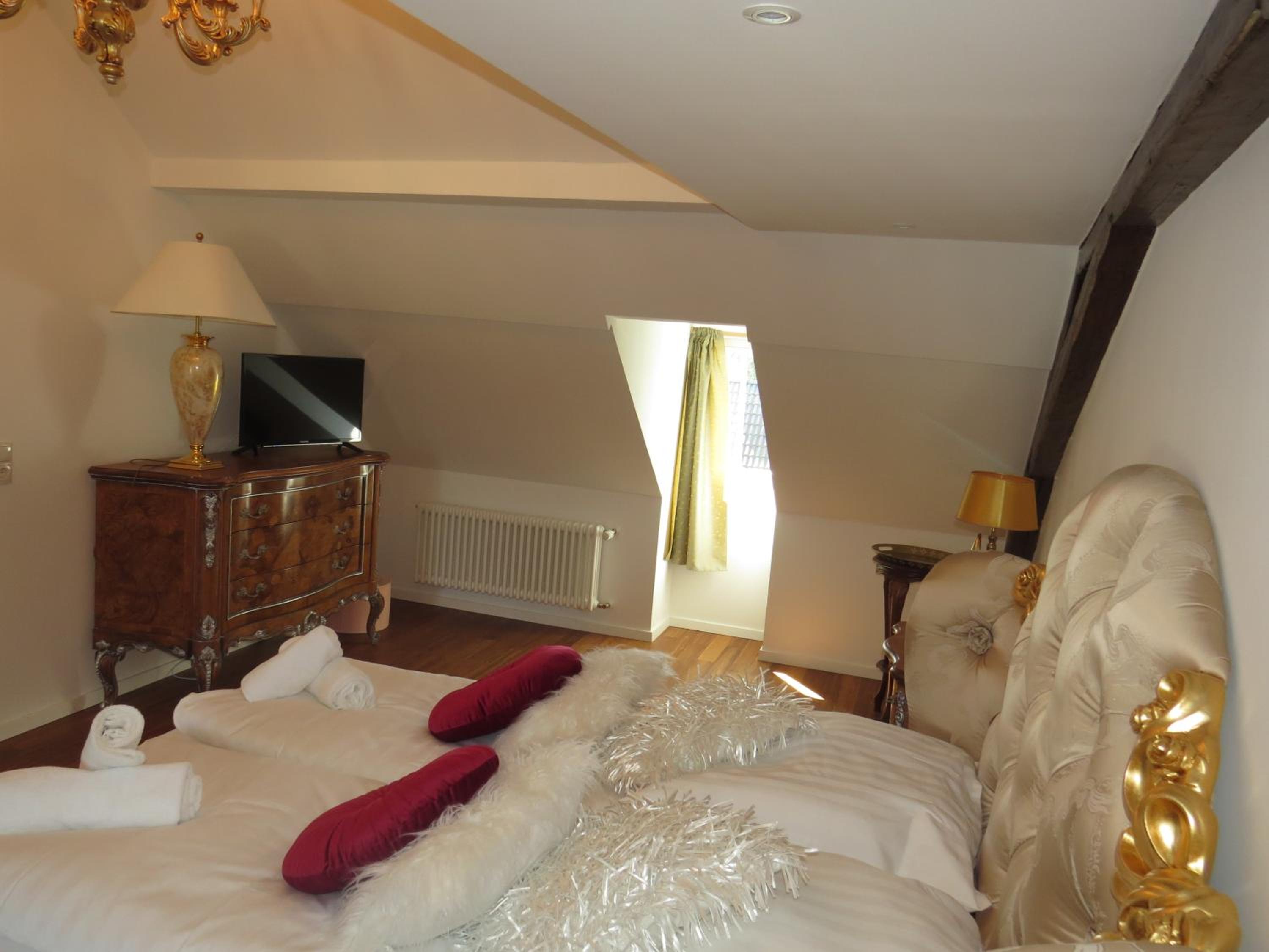 Suite - Photo 2