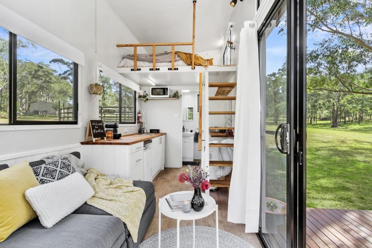 Mobile Home photo 3