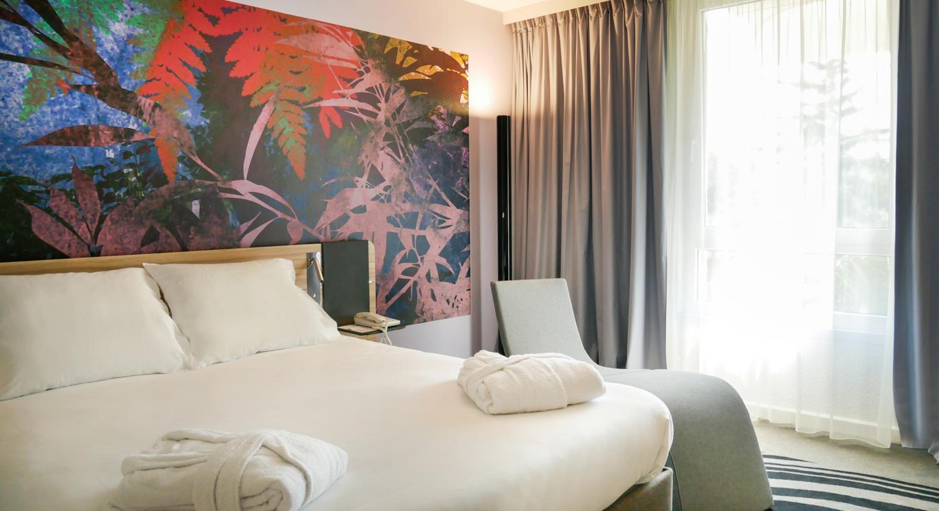 Executive Double Room - Photo 8