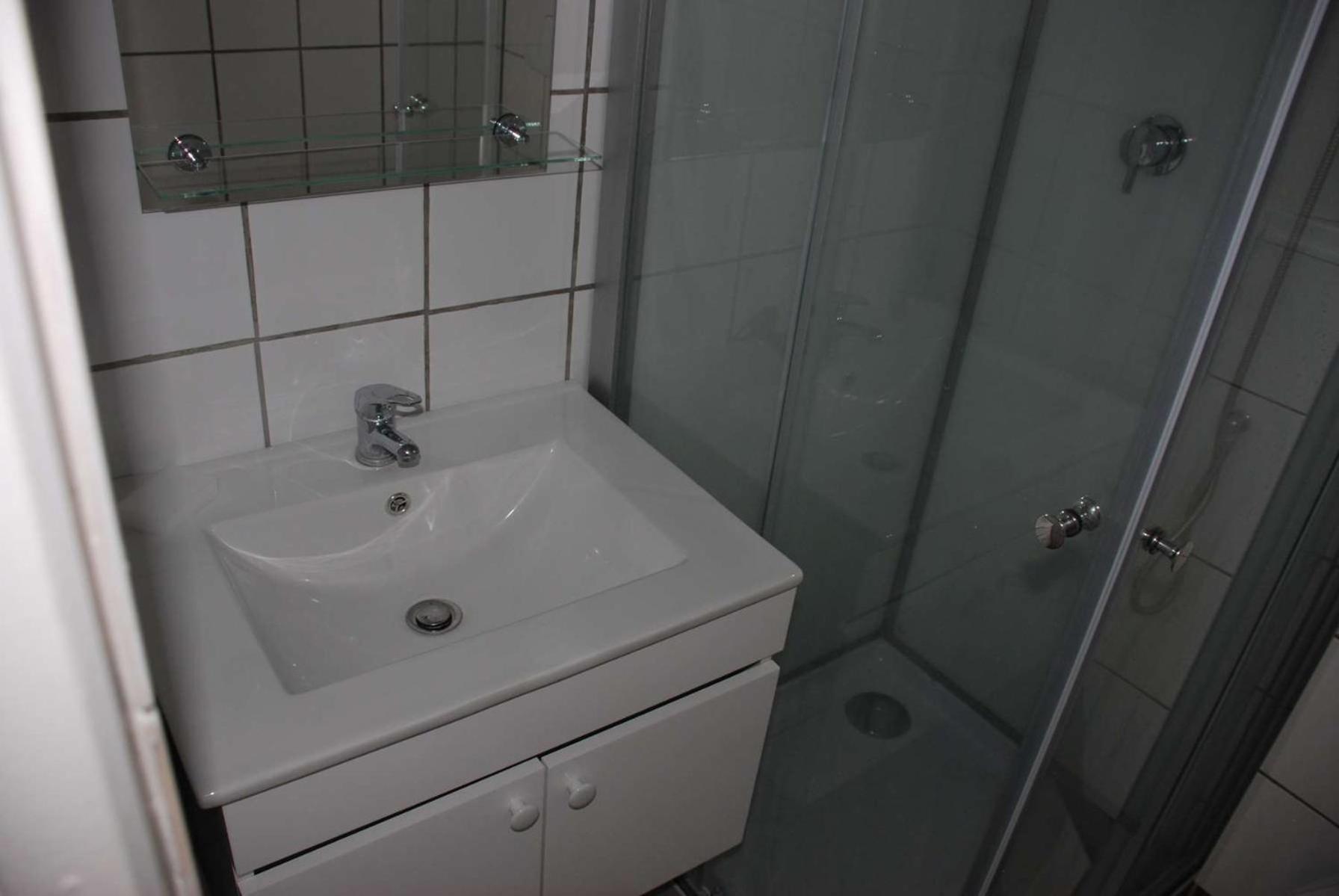 One-Bedroom Apartment - Photo 5