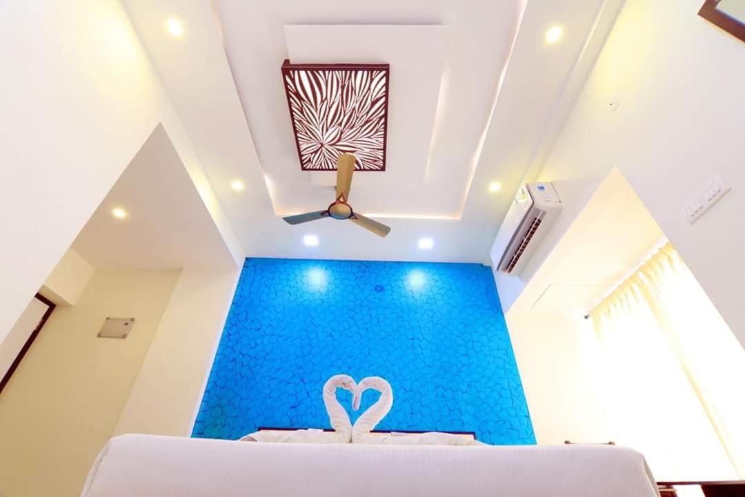 Deluxe Double Room (2 Adults + 1 Child) photo 3