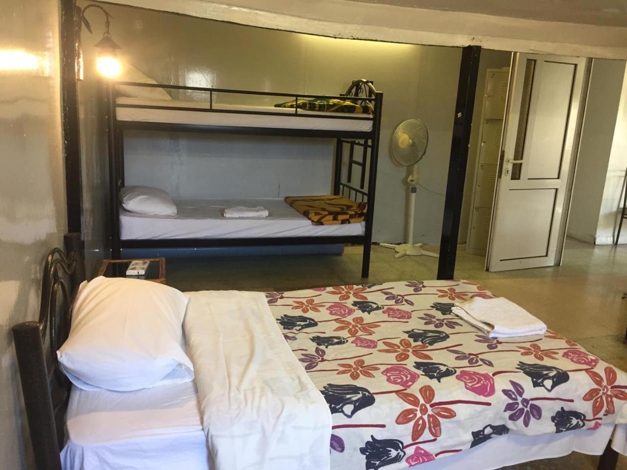 Economy Quadruple Room photo 2