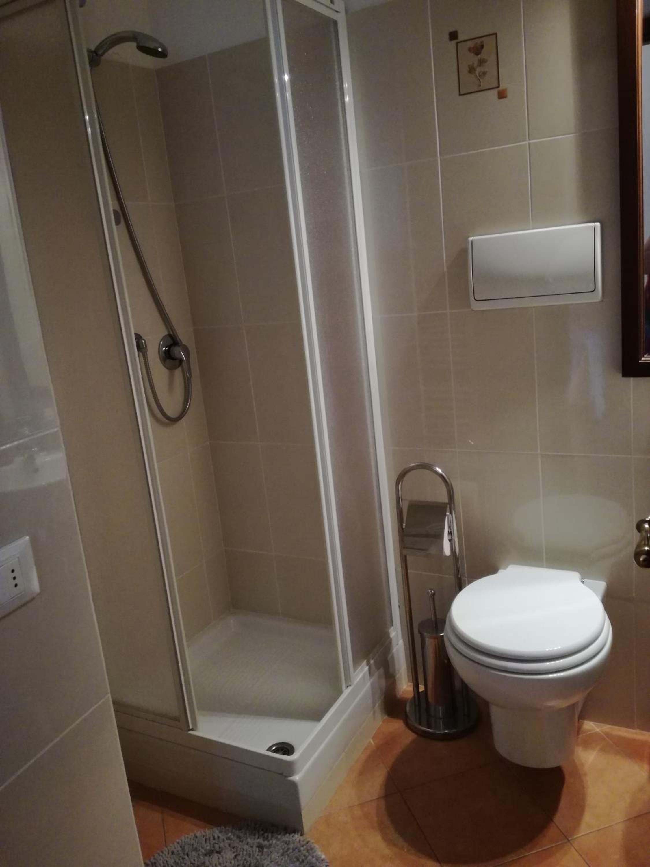 Twin Room with Bathroom photo 2