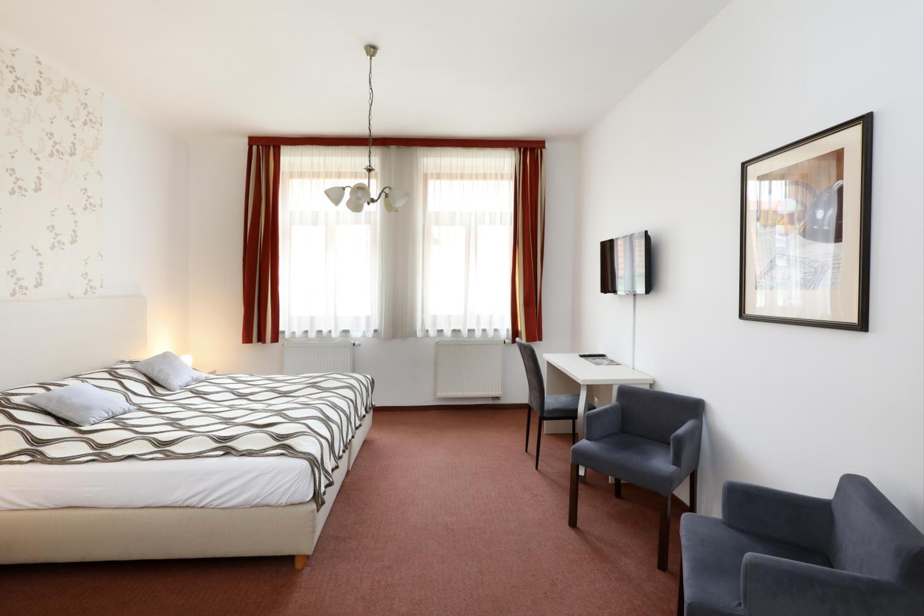 Double or Twin Room photo 3