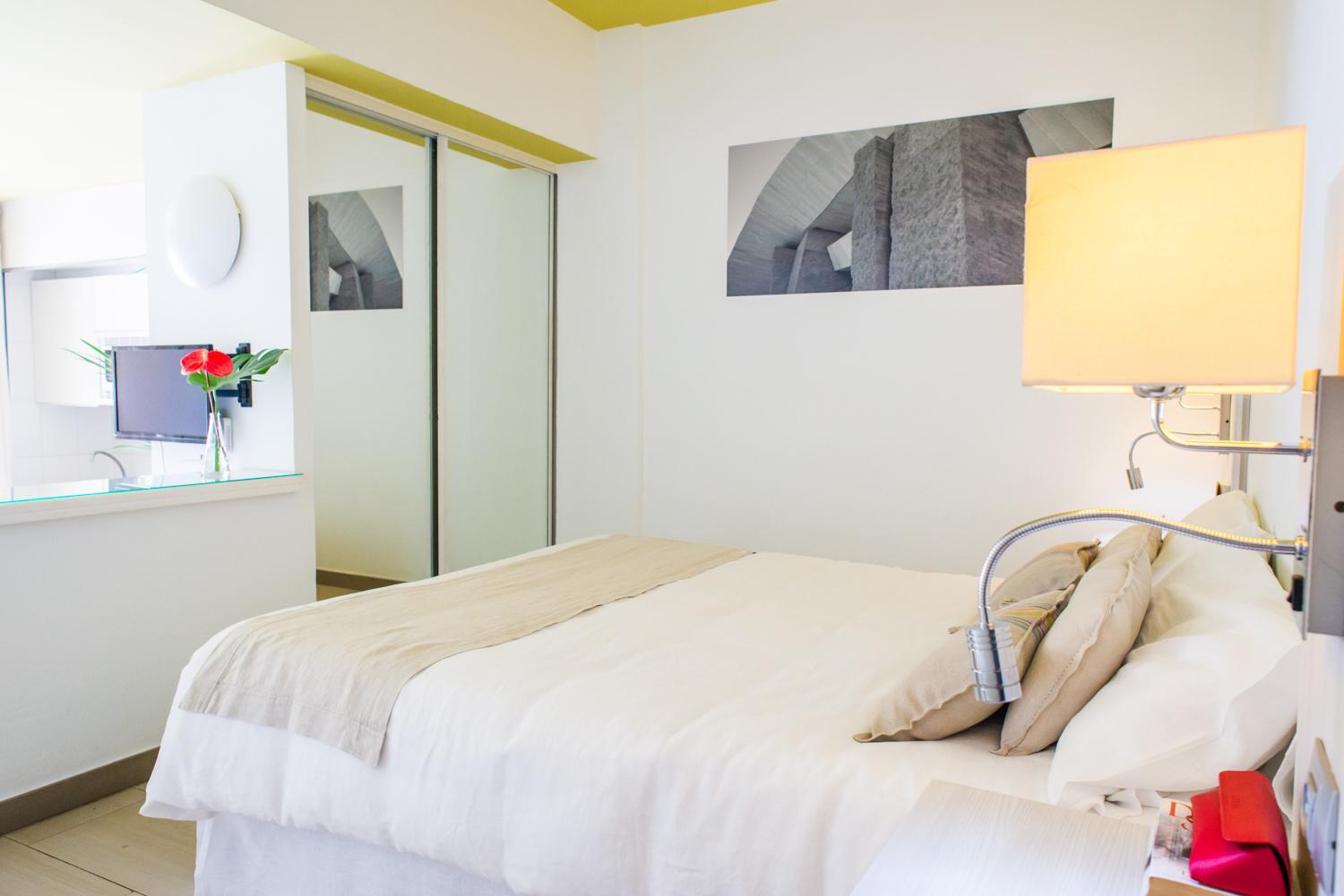 Superior Studio with Balcony (2 Adults) - Photo 10