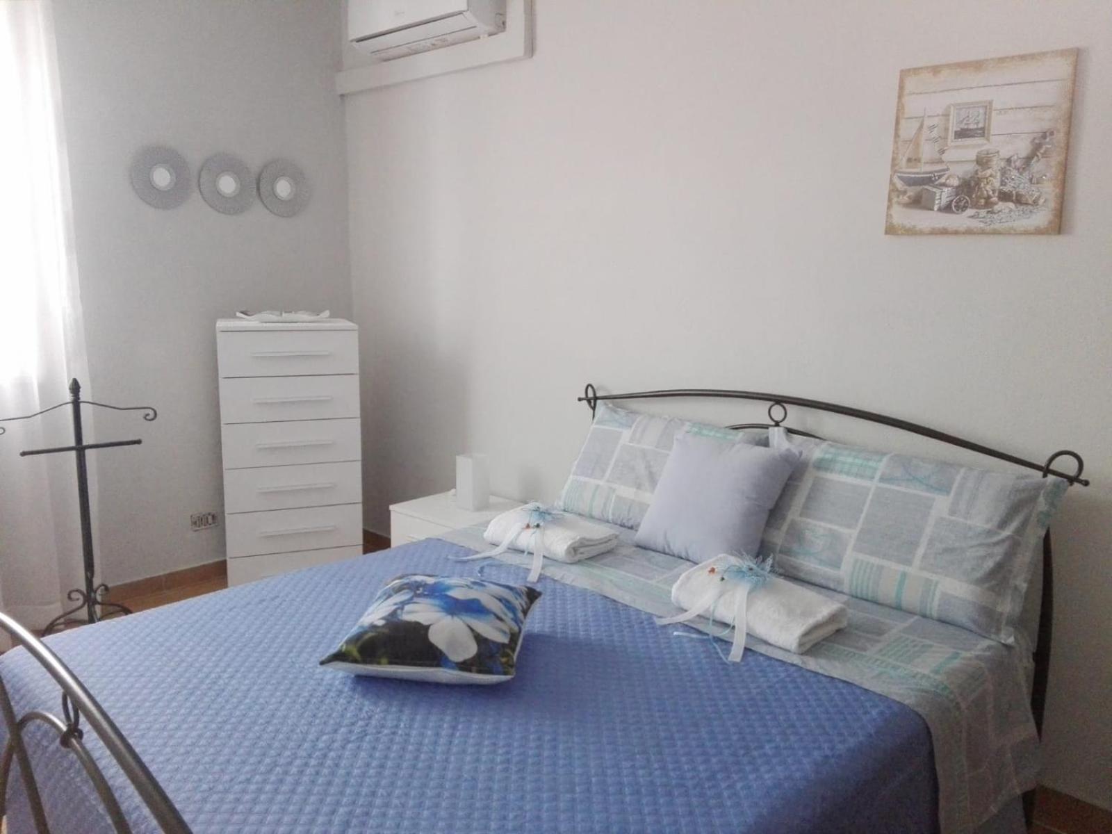 Two-Bedroom Apartment - Photo 5