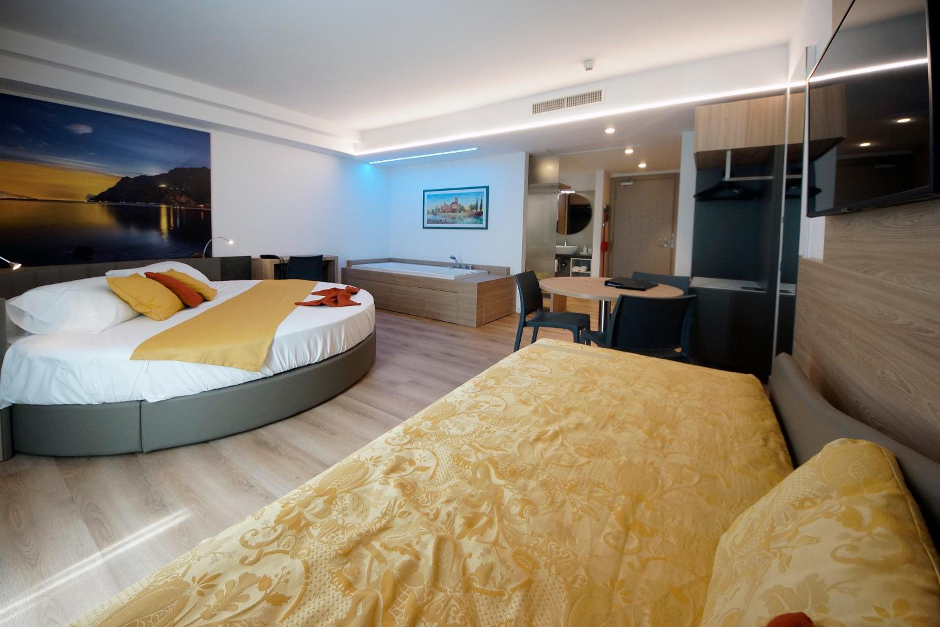 Romantic Junior Suite - Photo 8