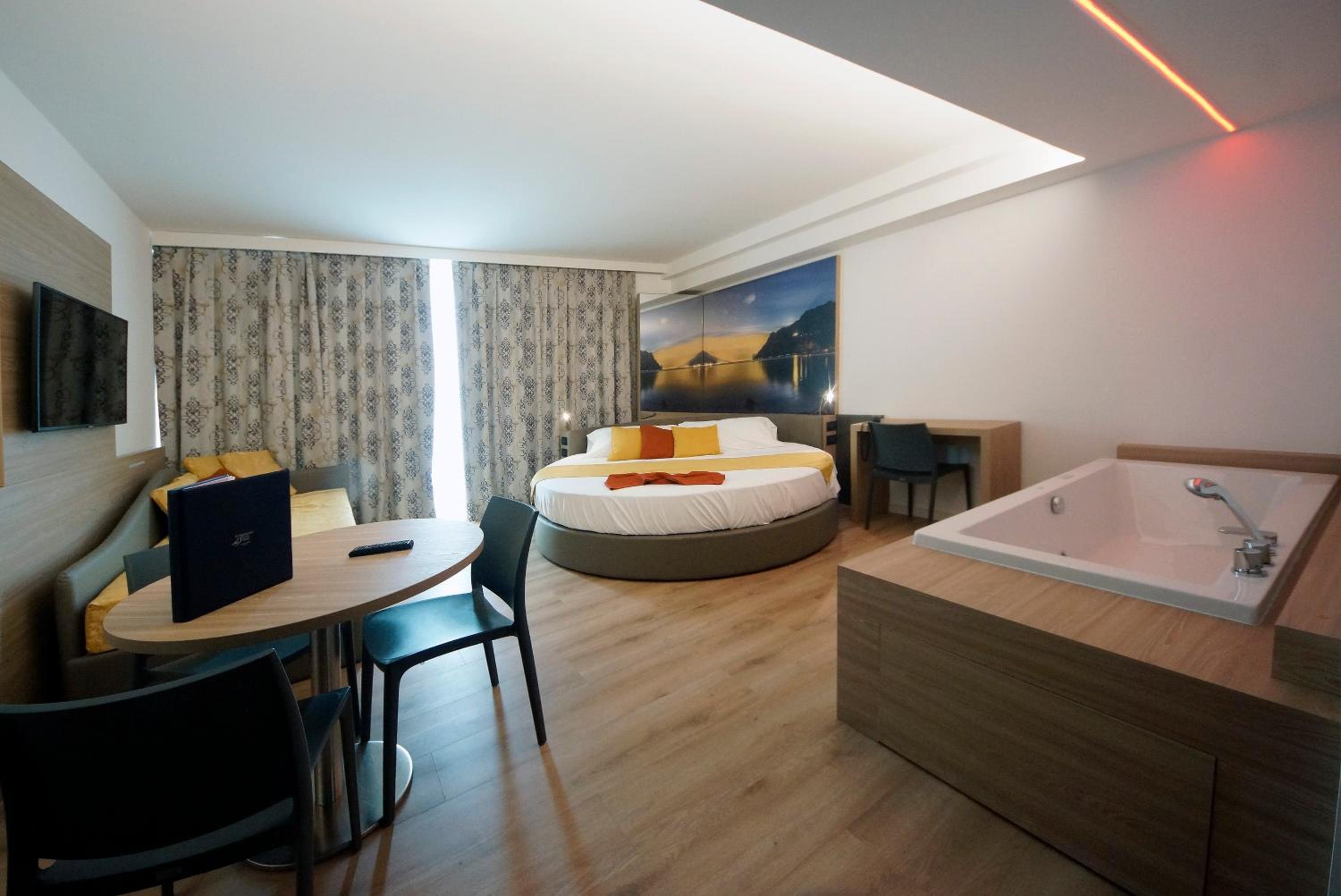 Romantic Junior Suite - Photo 11