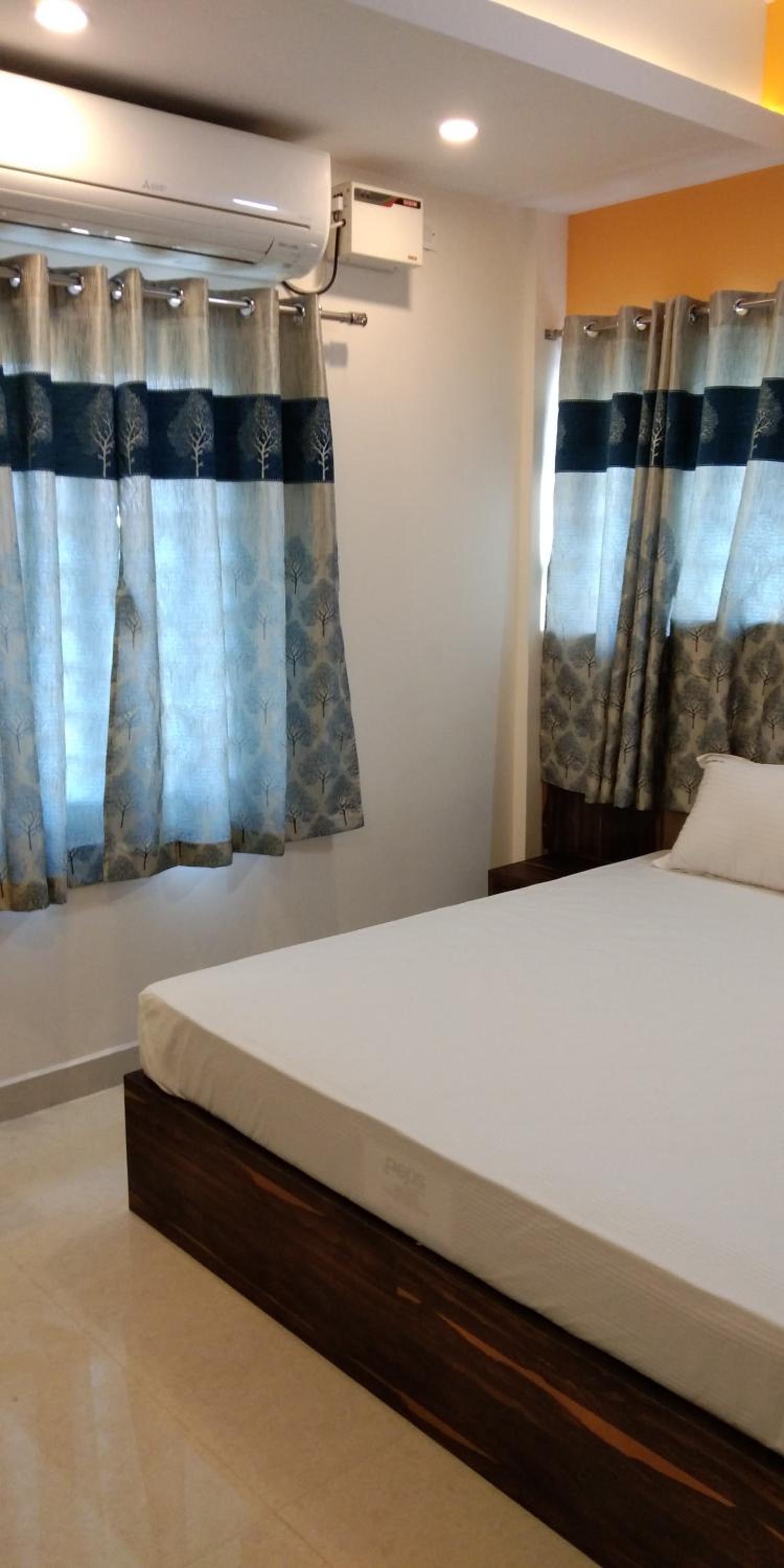 King Room with Balcony - Photo 21