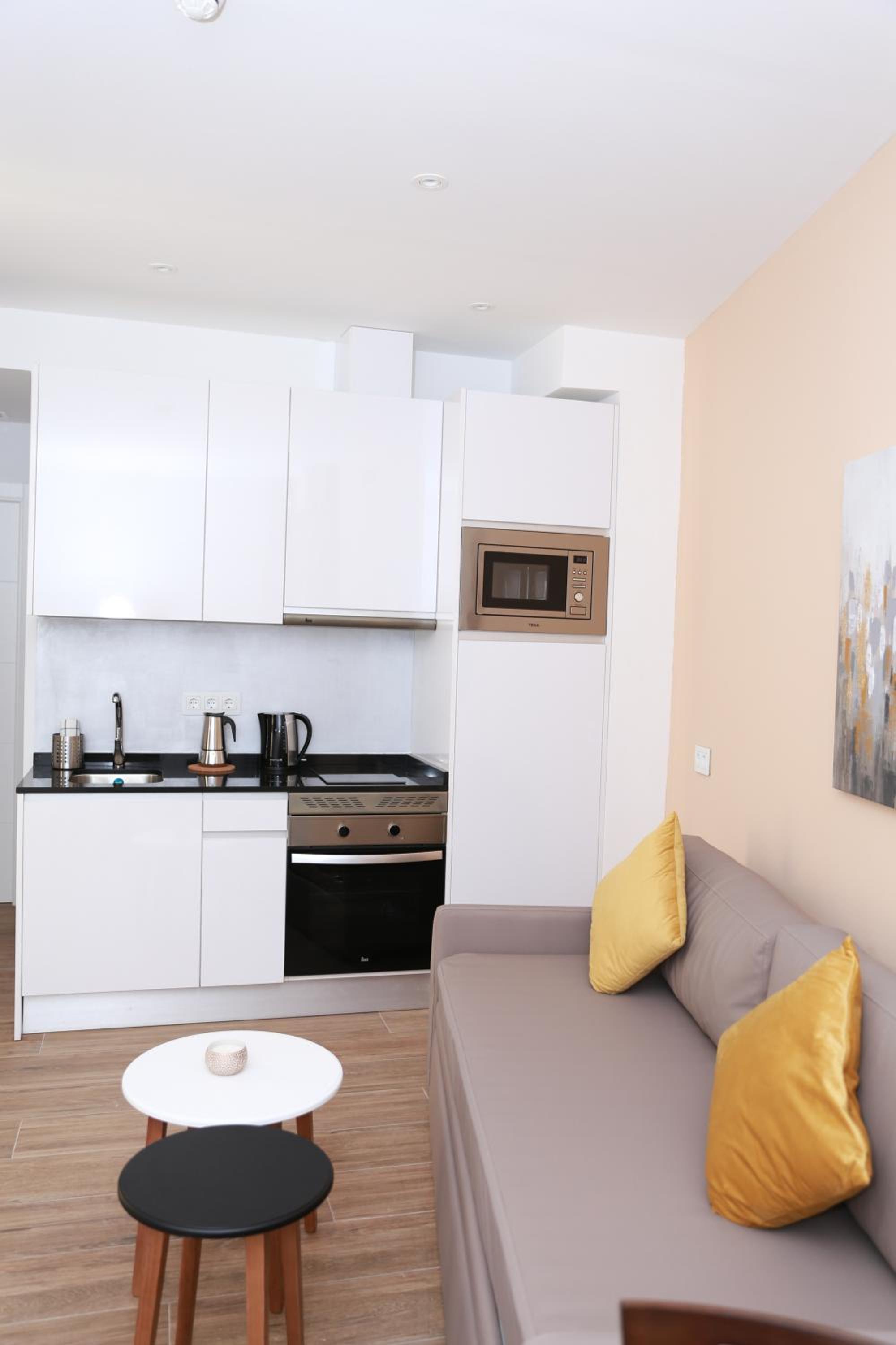 Two-Bedroom Apartment - Photo 2