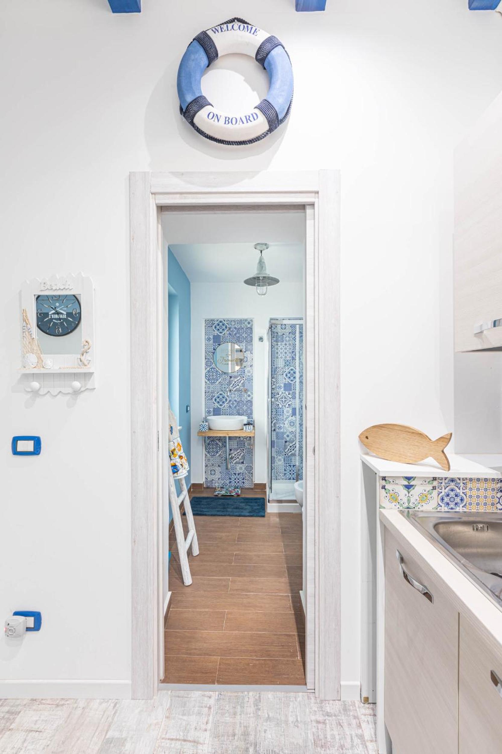 Two-Bedroom House - Photo 11
