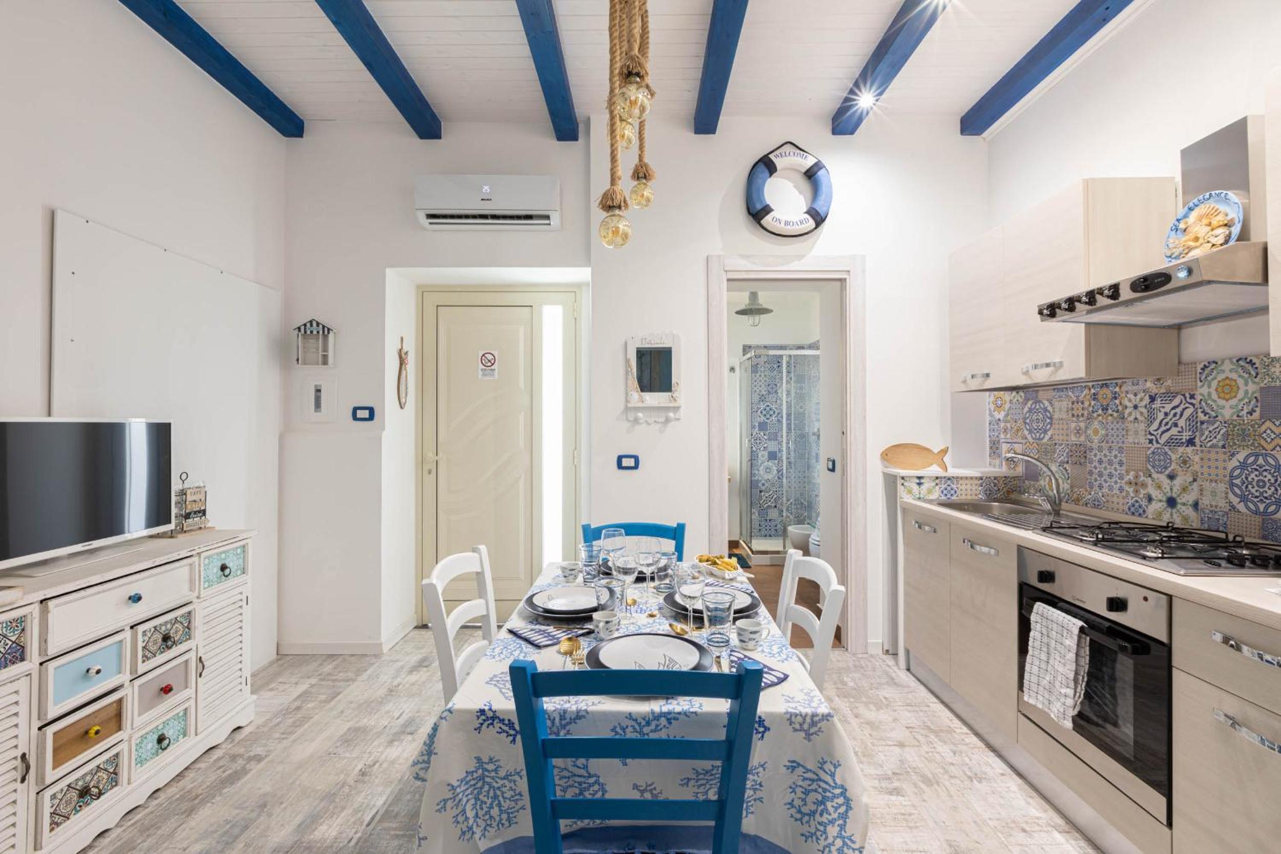 Two-Bedroom House - Photo 4
