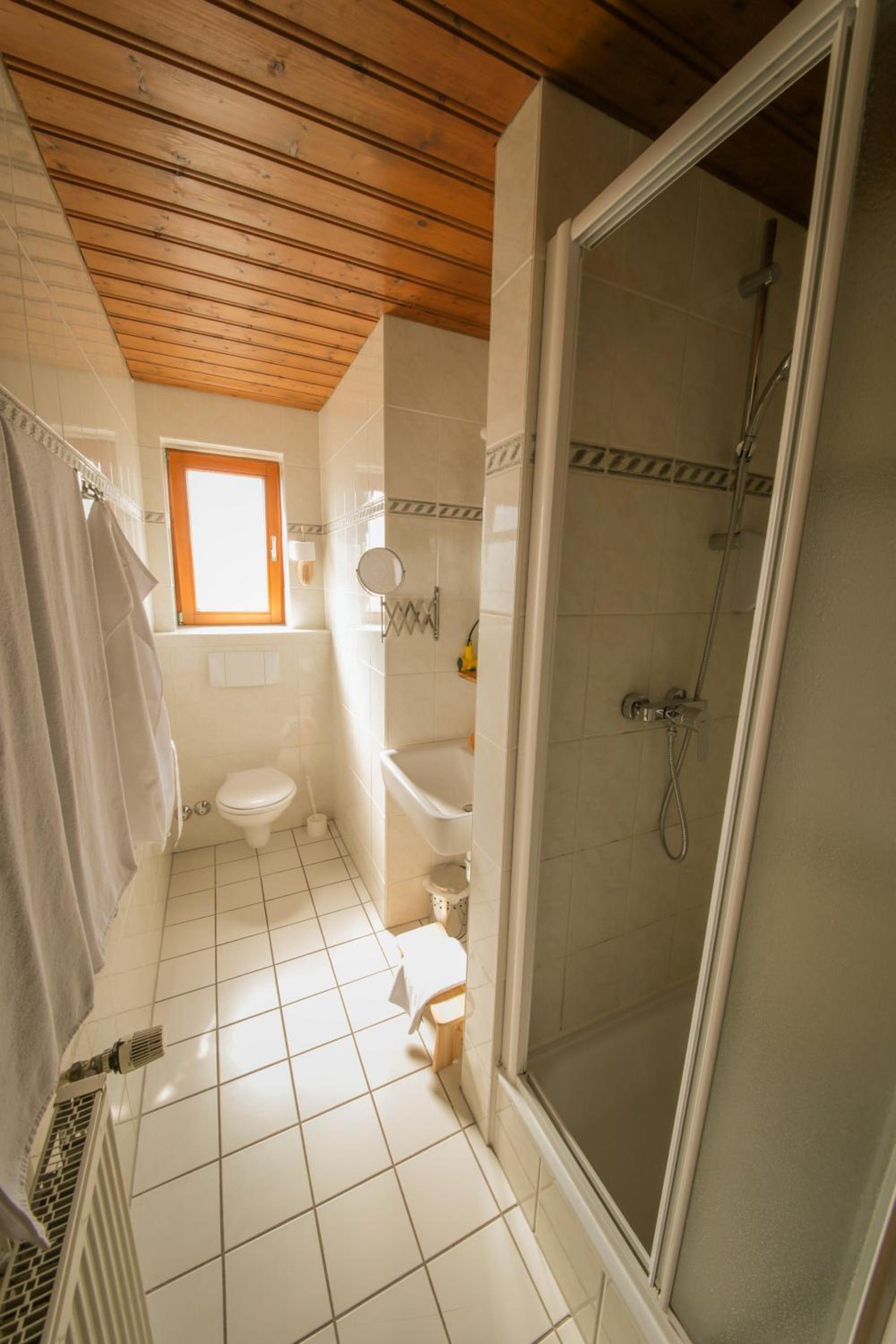 Basic Triple Room