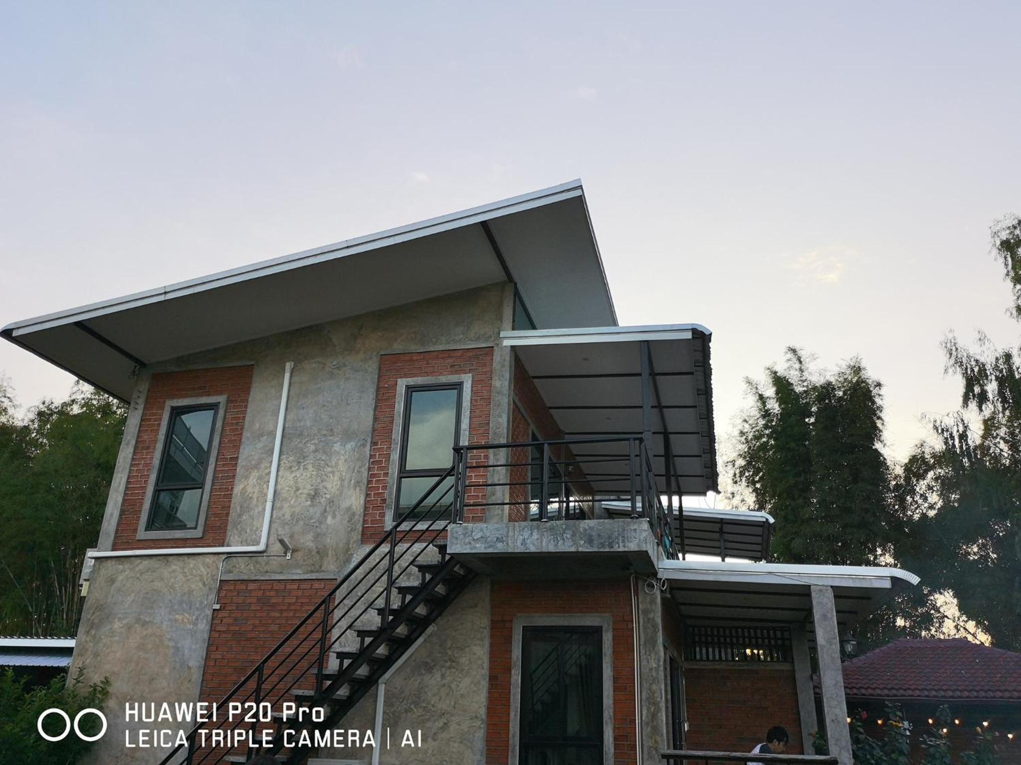 Family Room with Mountain View - Photo 9