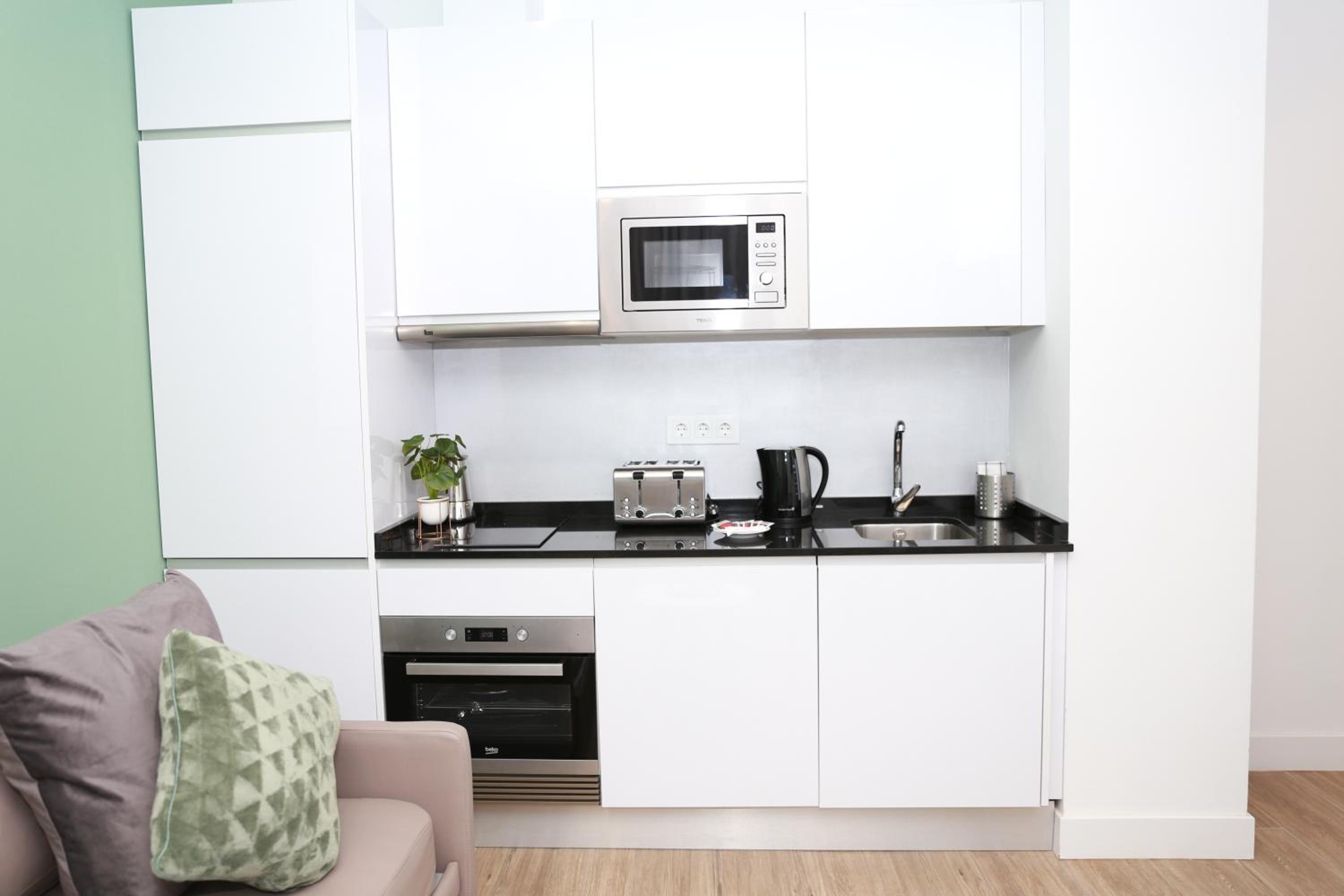 Penthouse Apartment - Photo 8
