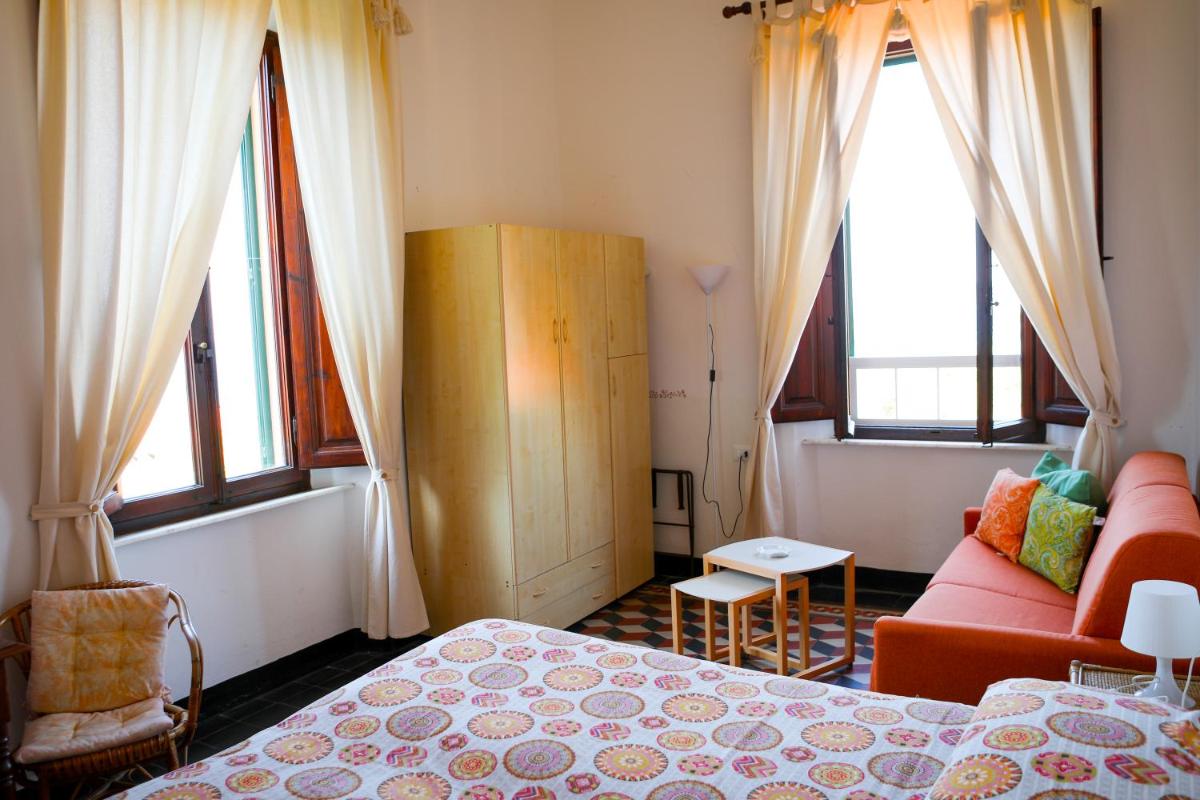 Triple Room with Bathroom - Photo 4