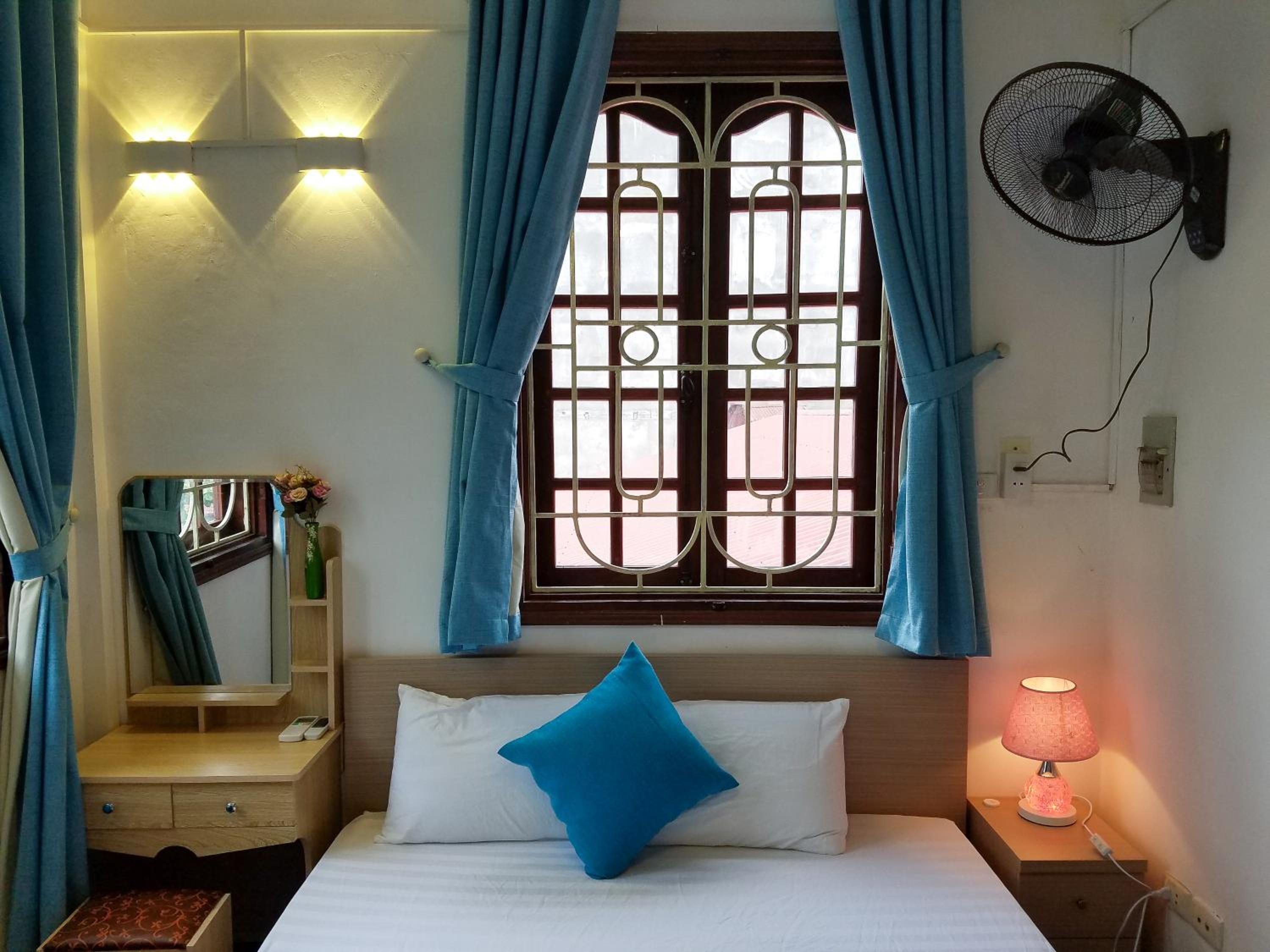 Queen Room with Balcony