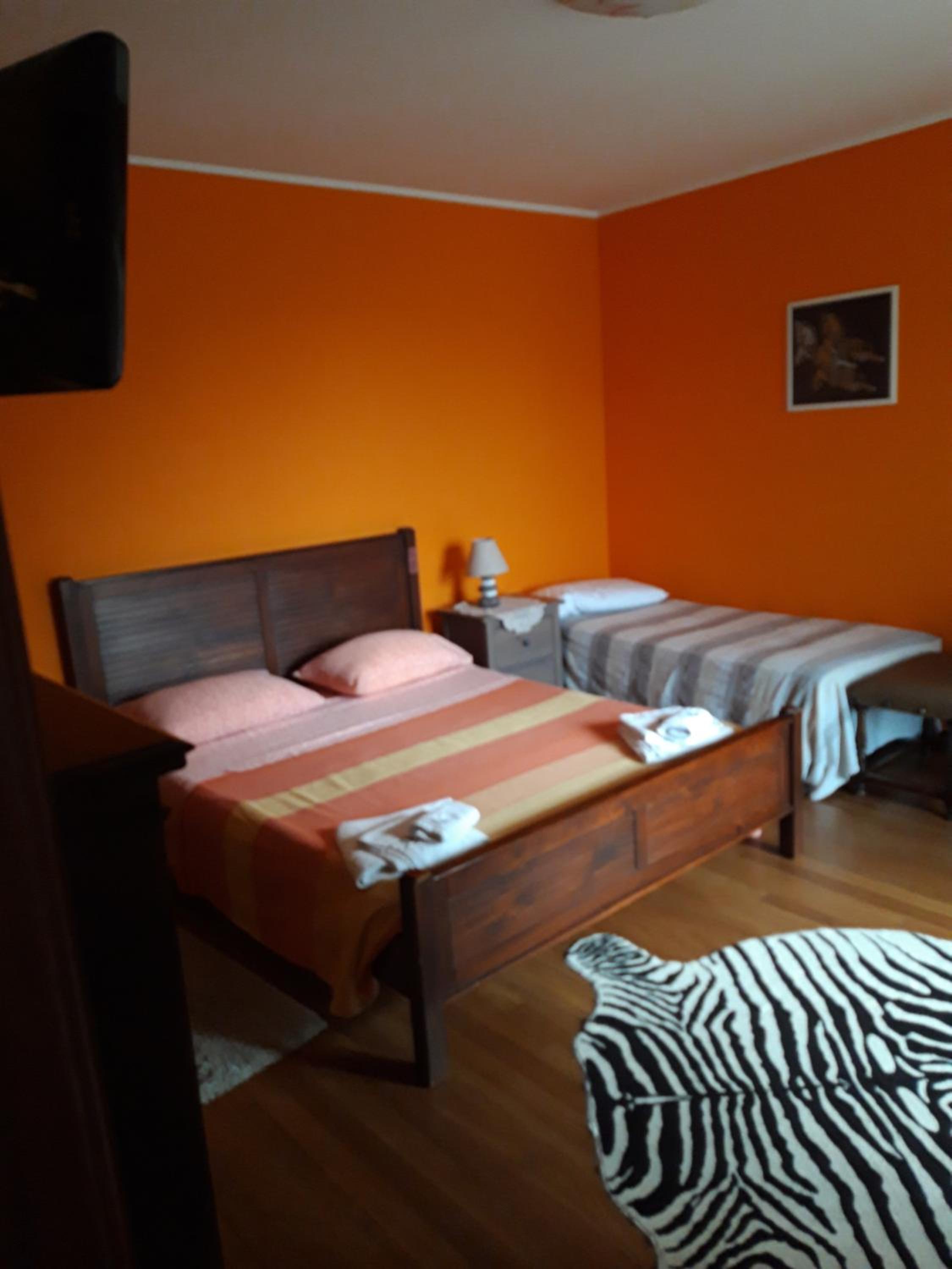 Double or Twin Room with Balcony - Photo 6