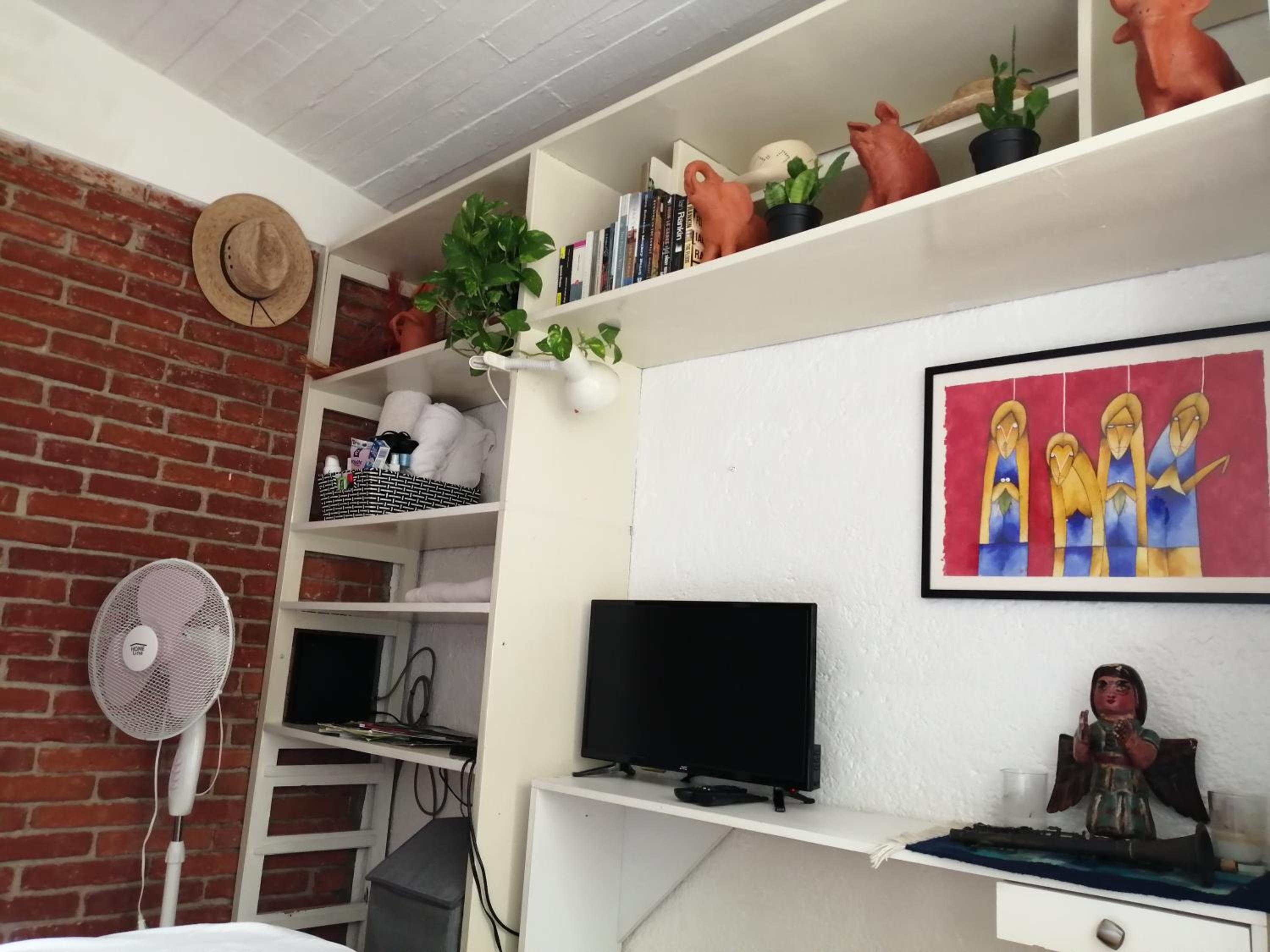 One-Bedroom House photo 1