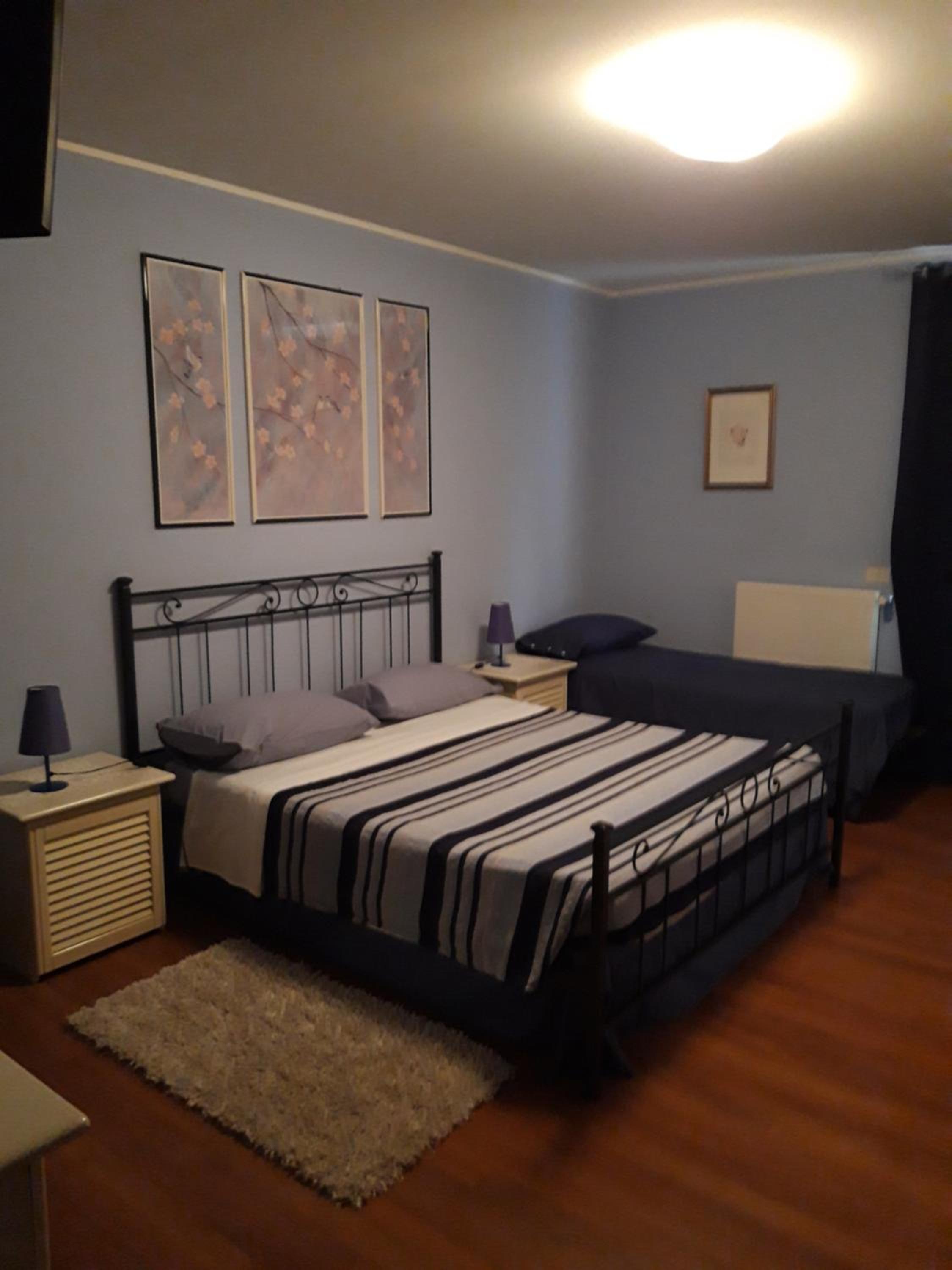 Double or Twin Room with Balcony - Photo 7