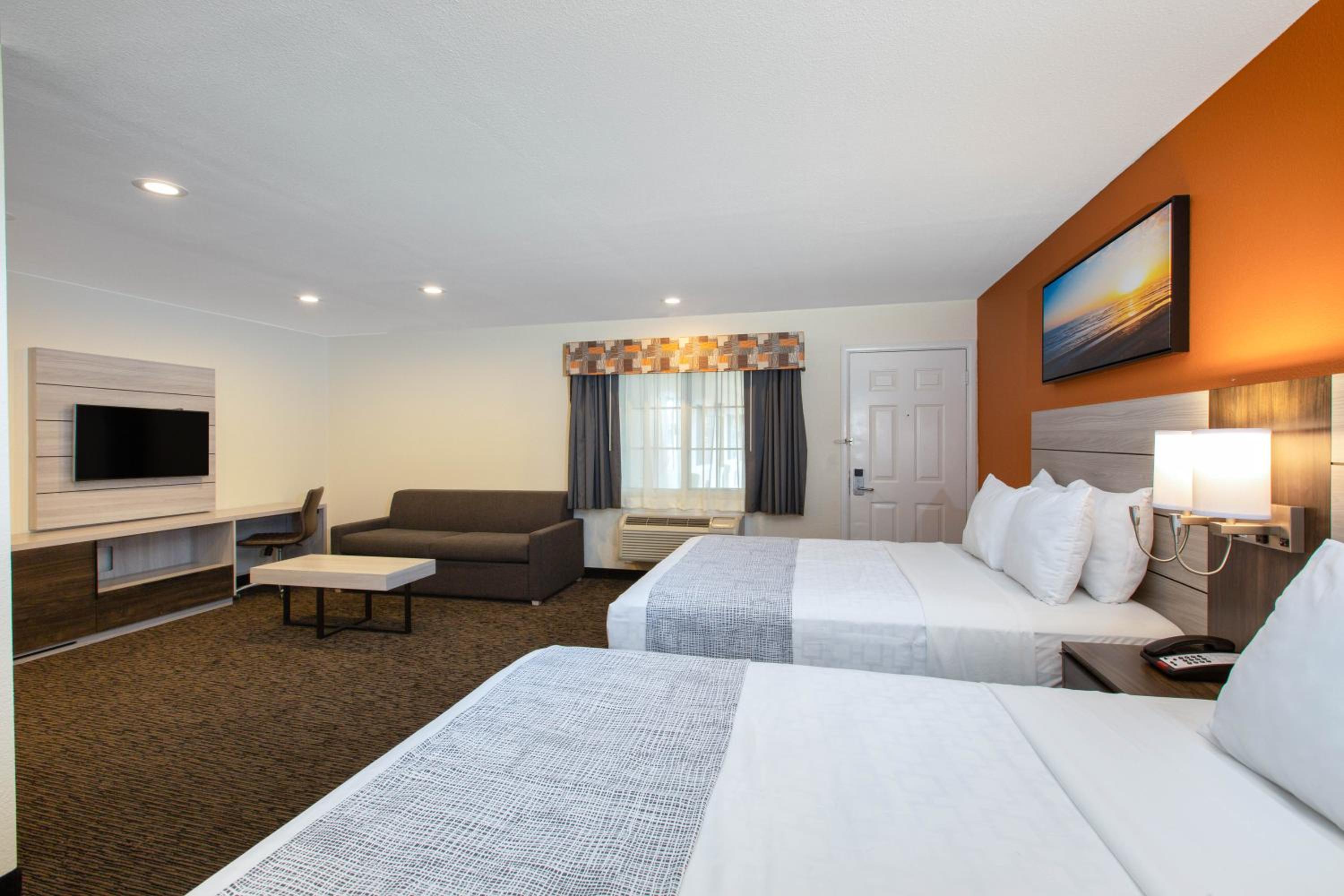 Studio Suite with Two Queen Beds - Non-Smoking photo 2