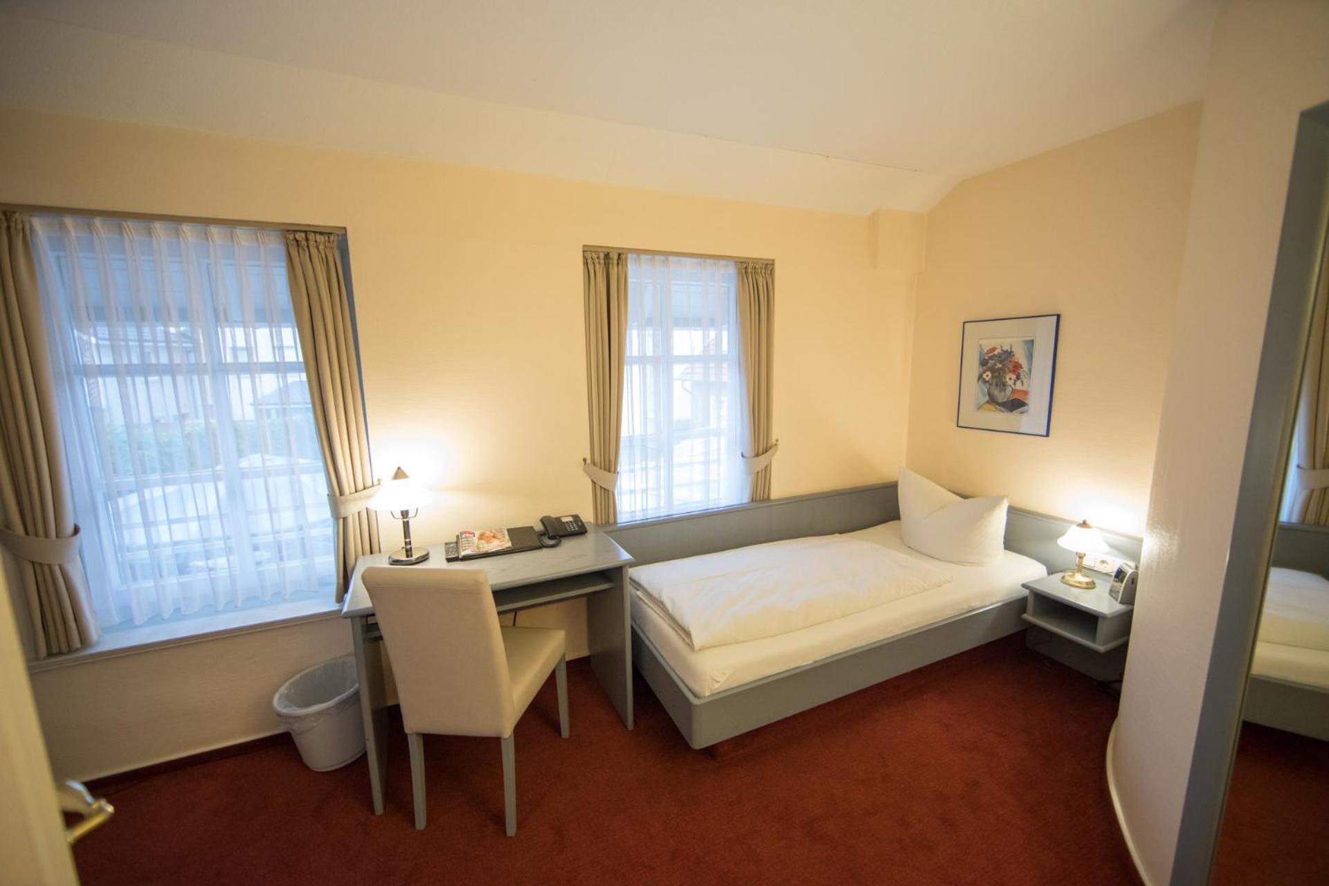 Economy Single Room