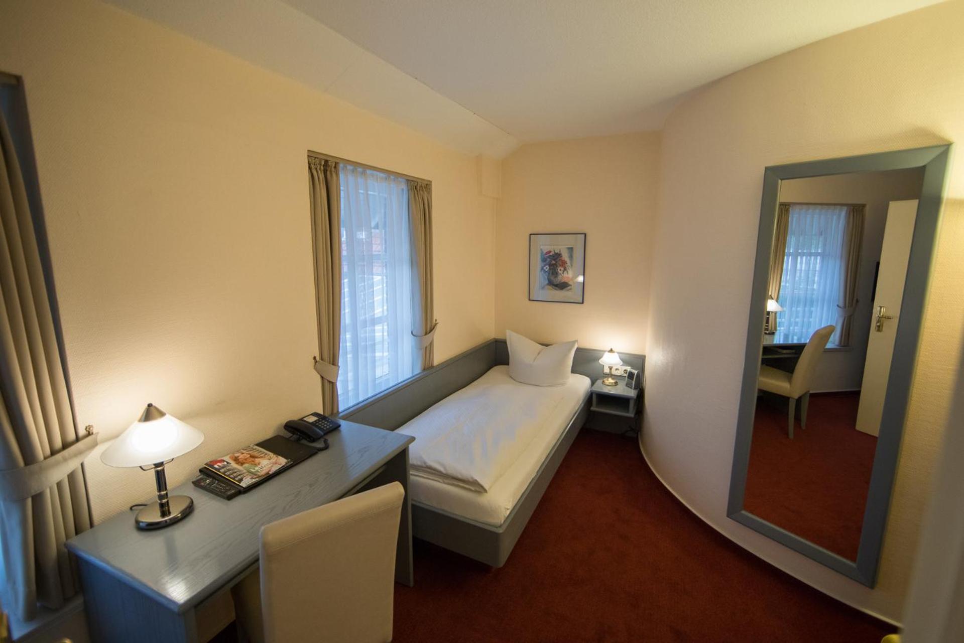 Economy Single Room