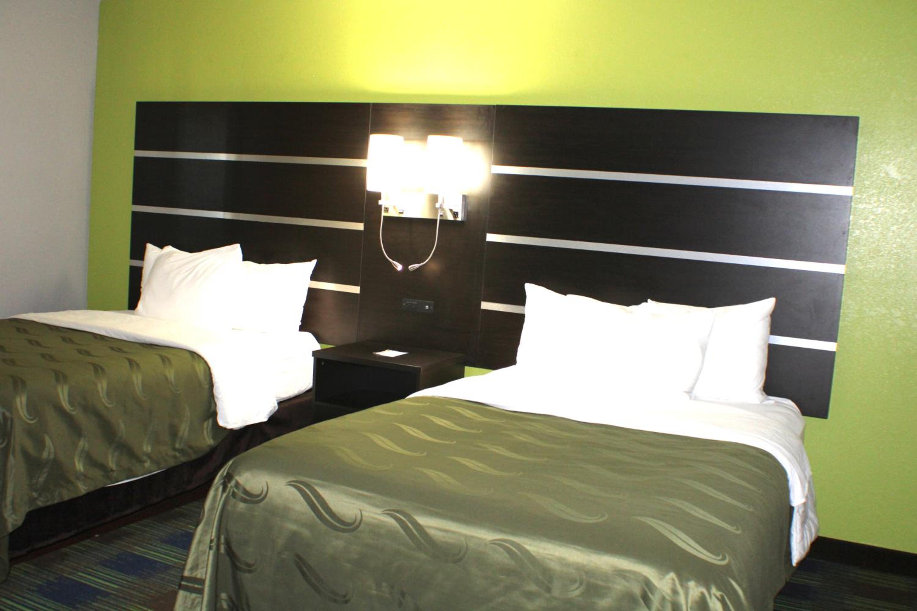 Double Room with Two Double Beds - Non-Smoking photo 3