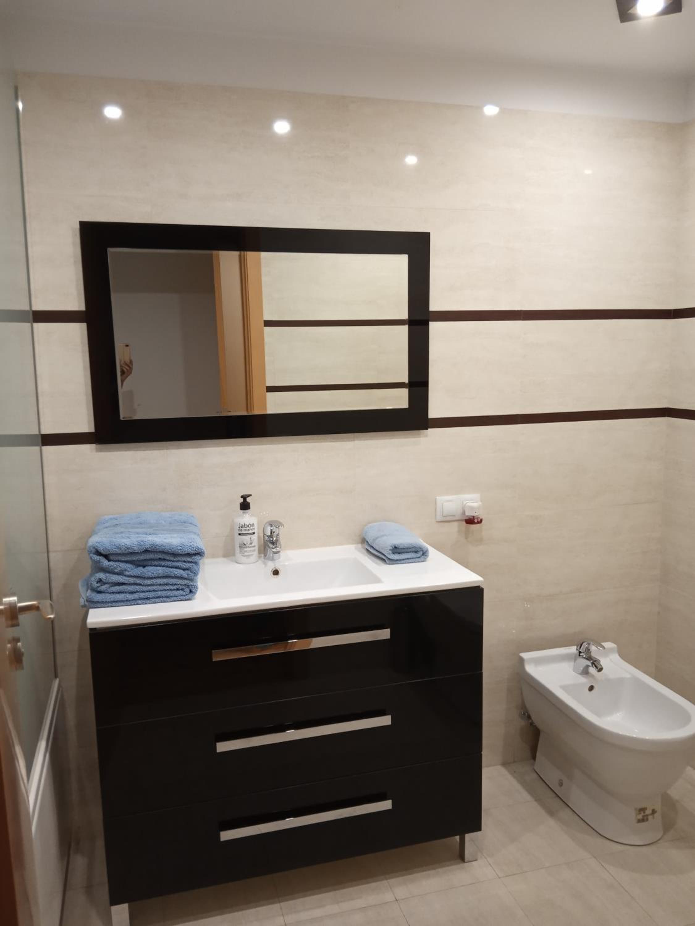 Two-Bedroom Apartment - Photo 9