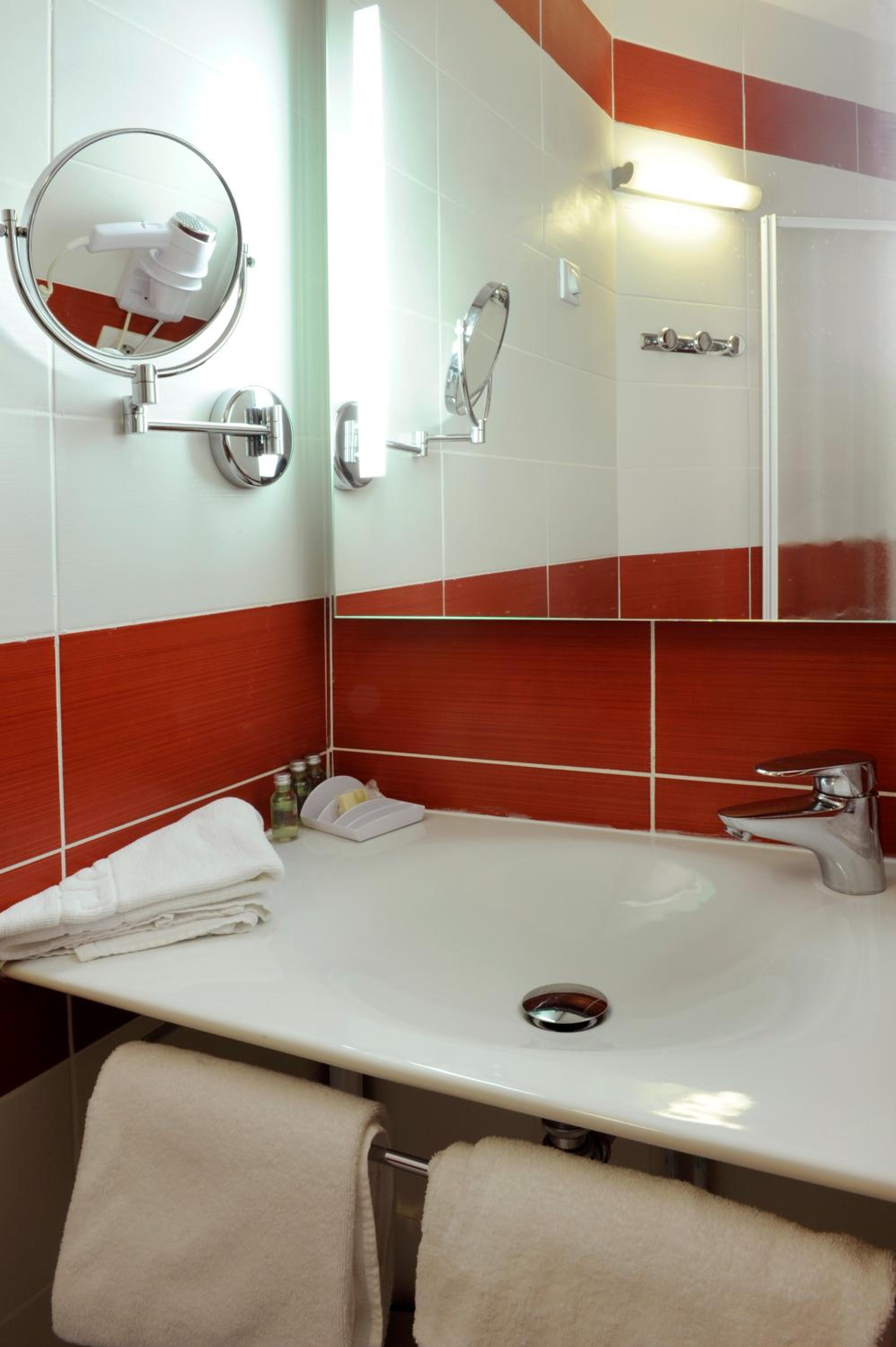 Superior Double Room - Photo 9
