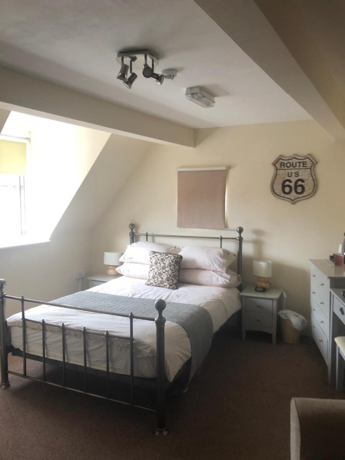 Standard Double or Twin Room photo 1