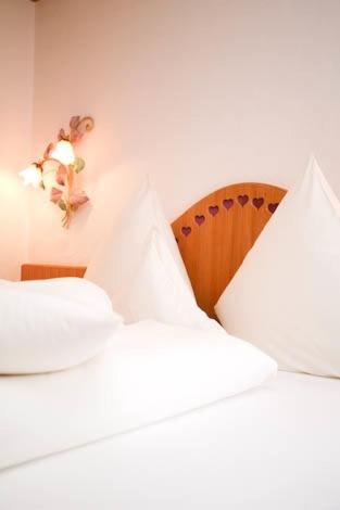 Standard Double Room - Photo 4