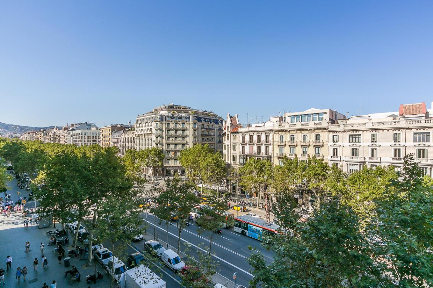 Two-Bedroom Apartment with Balcony - Passeig de Gracia, 51 2-2A photo 2