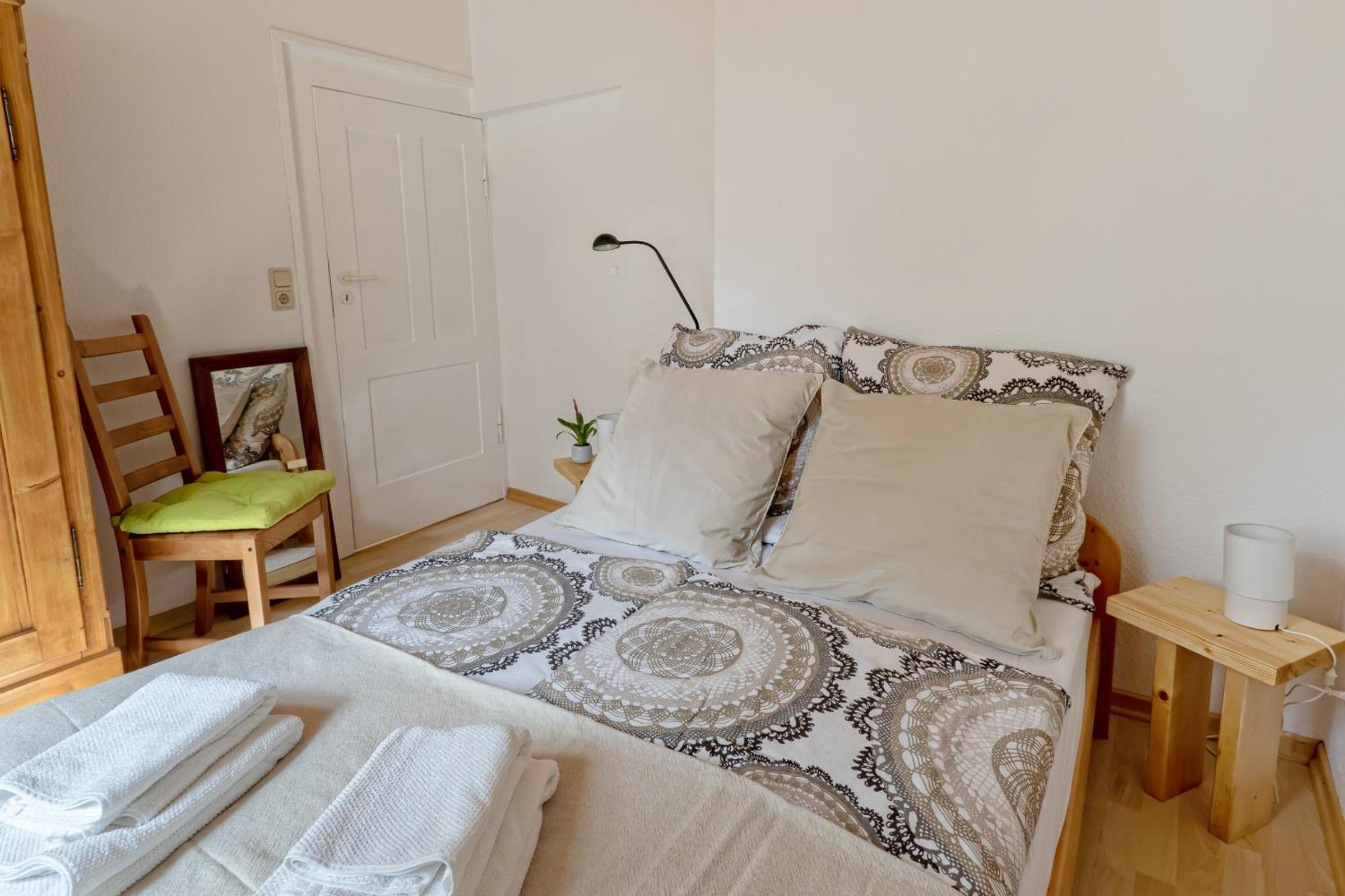 Double Room with Shared Bathroom photo 3