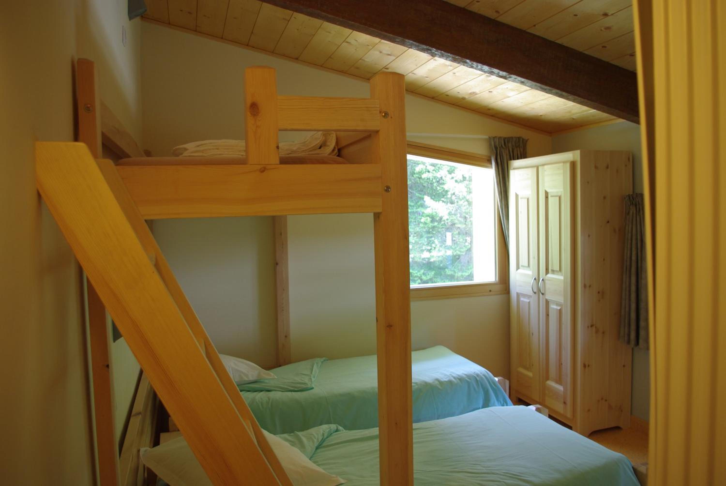 Triple Room with Private Bathroom - Photo 7