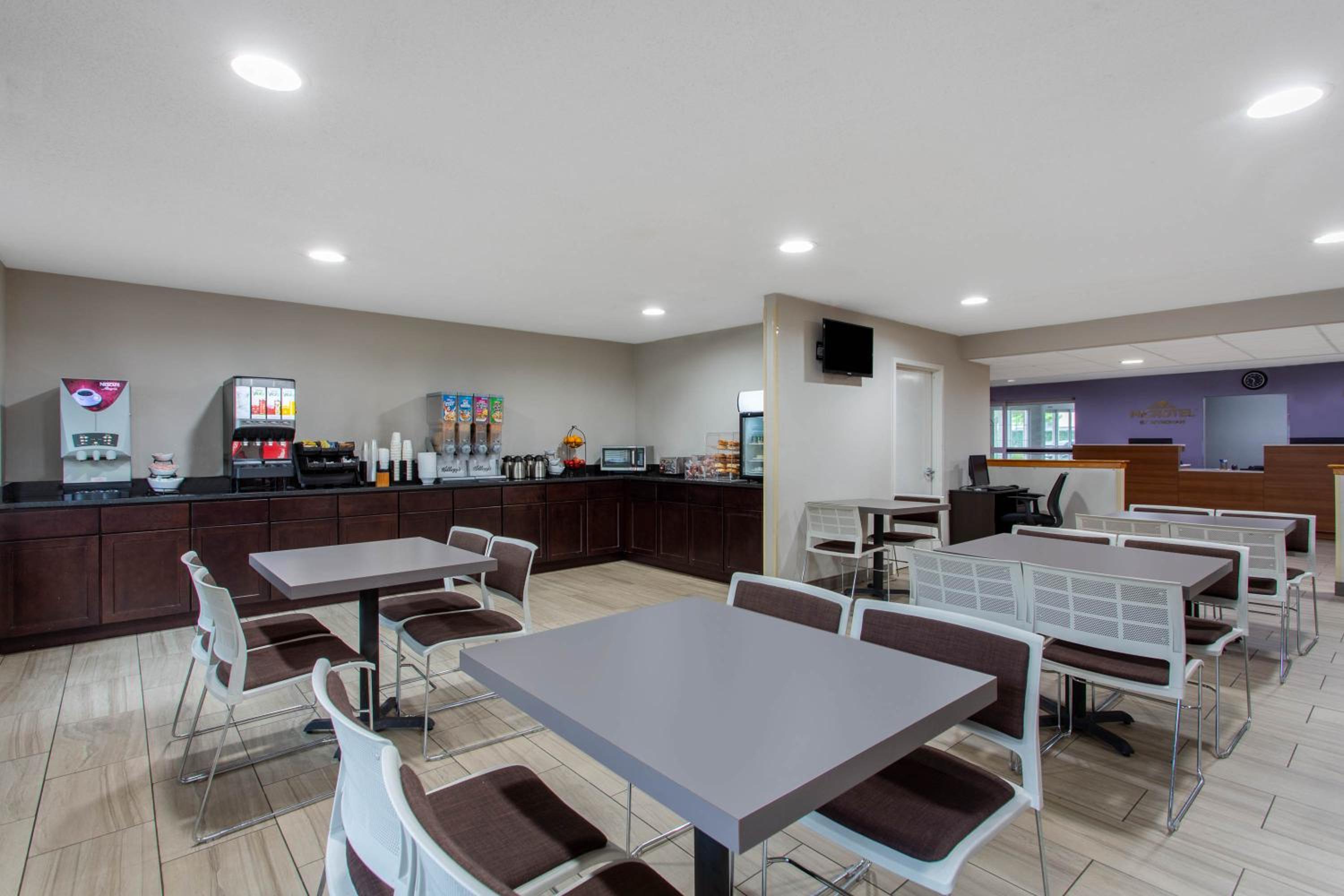 Queen Room - Disability Access/Non-Smoking - Photo 4