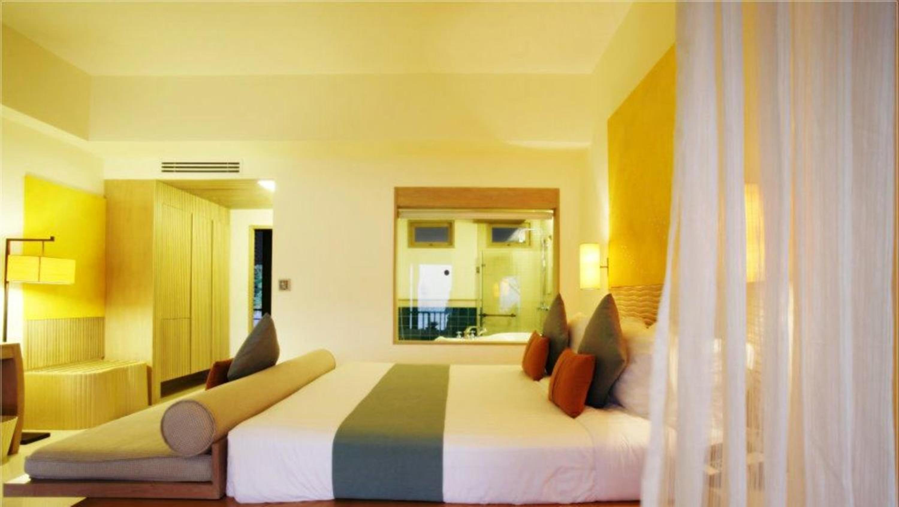 Deluxe Double Room with Ocean View - Photo 2