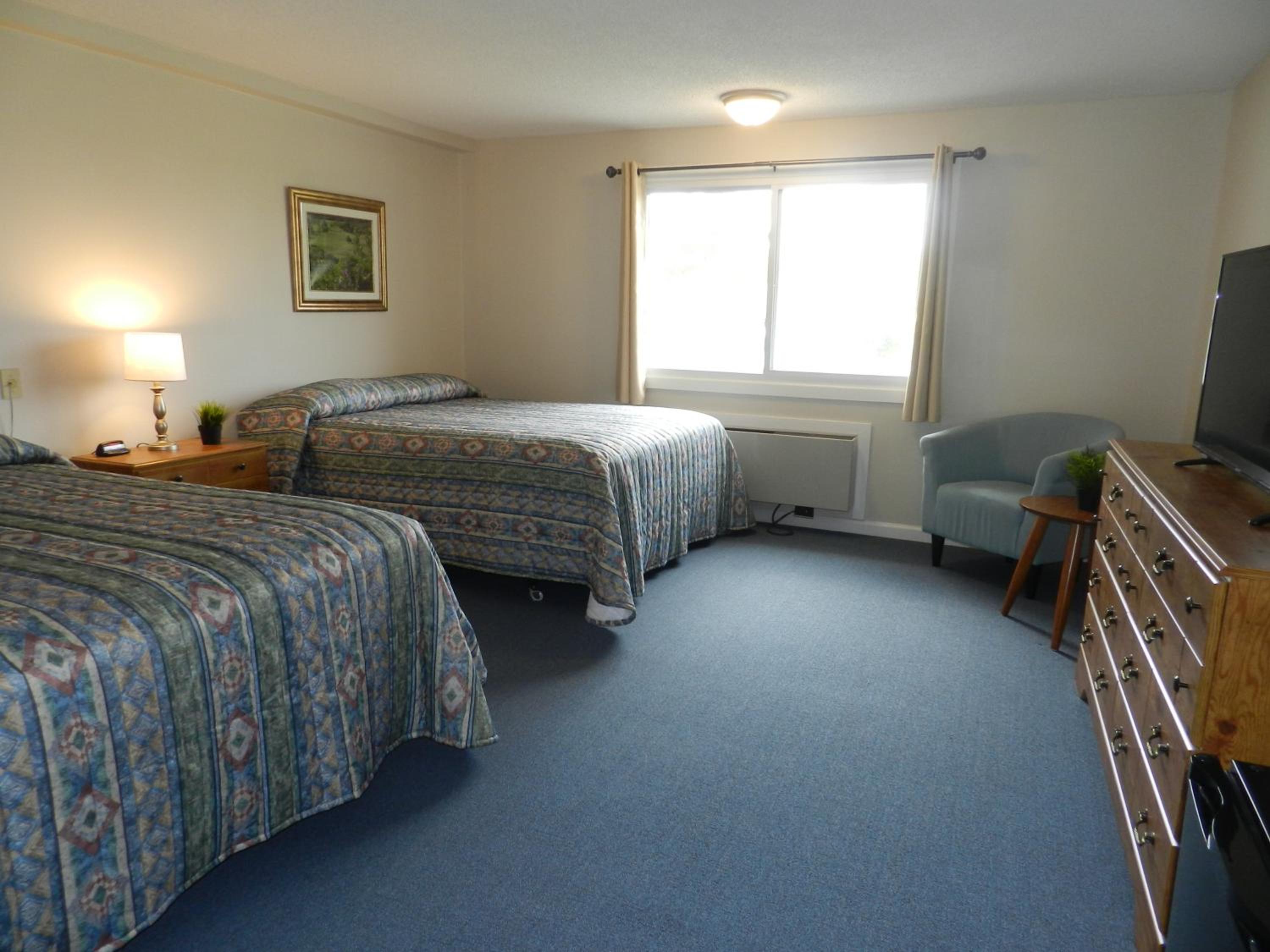 Queen Room photo 1