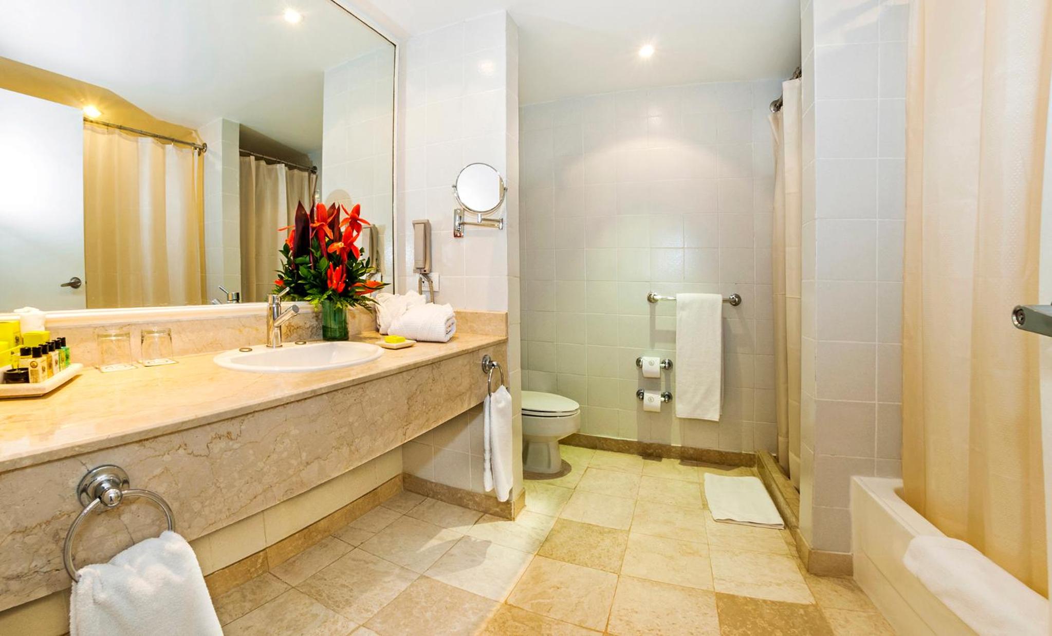 Superior Room with Sea View - Photo 3