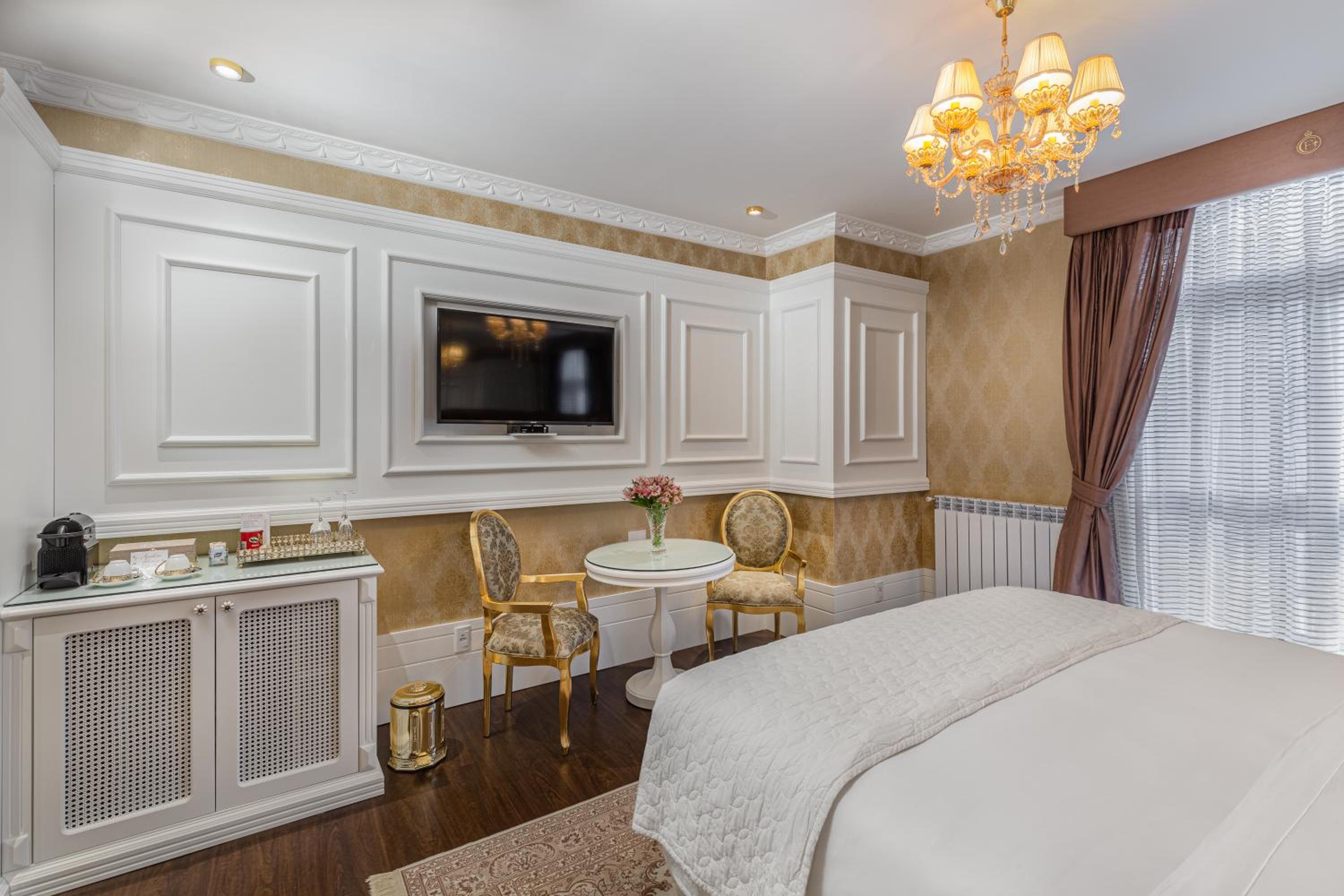 Available room