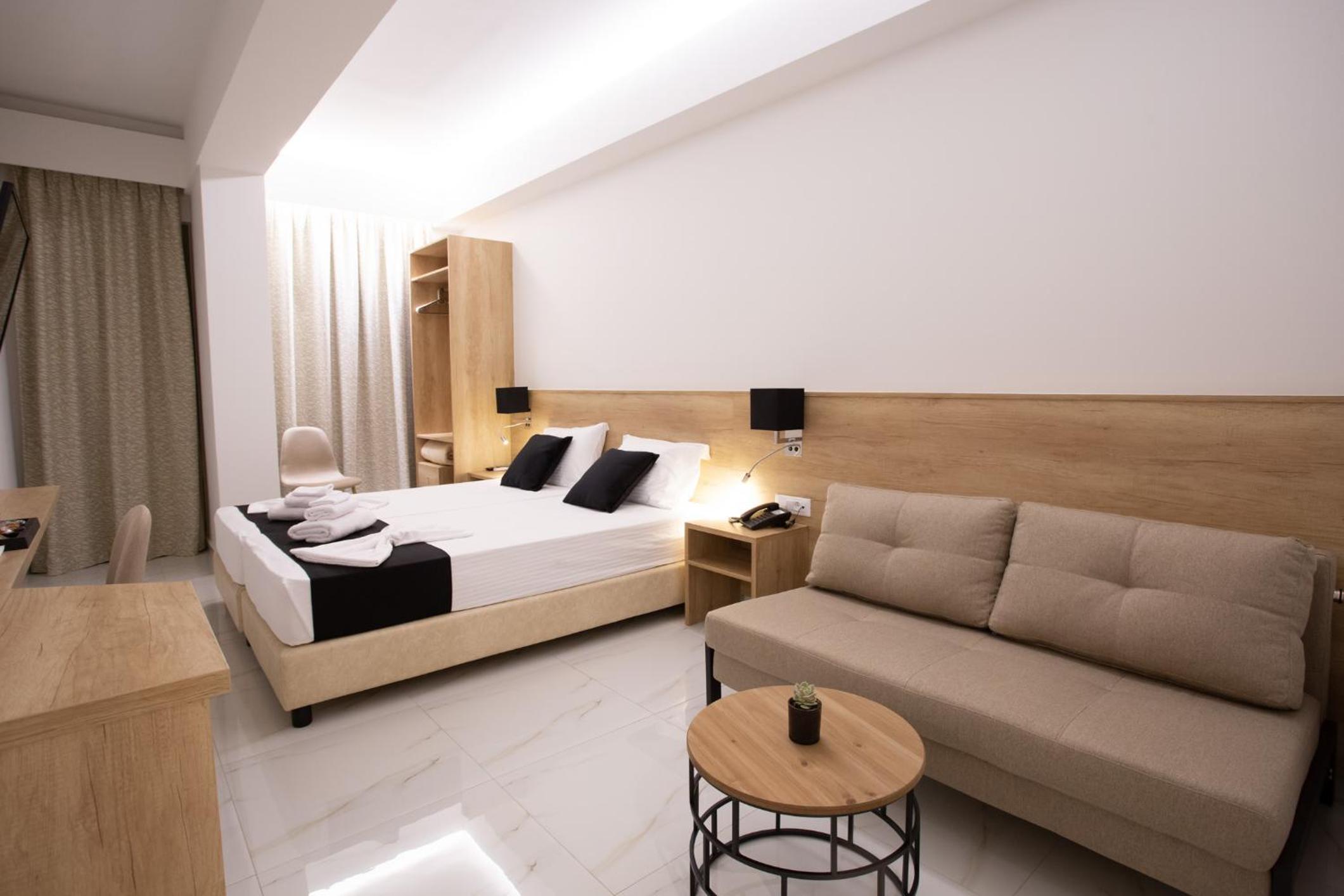 Double or Twin Room - Photo 3