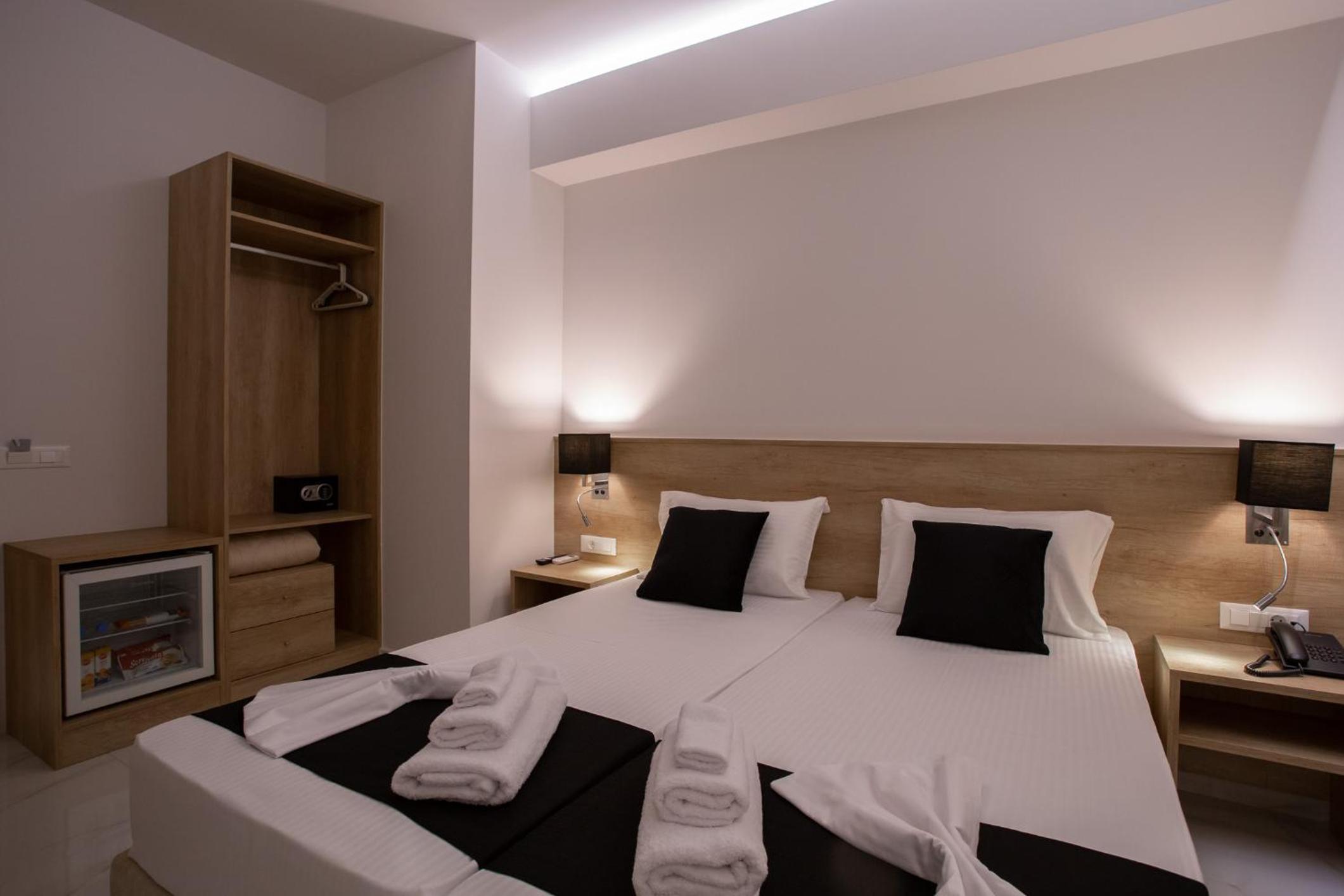 Double or Twin Room - Photo 2