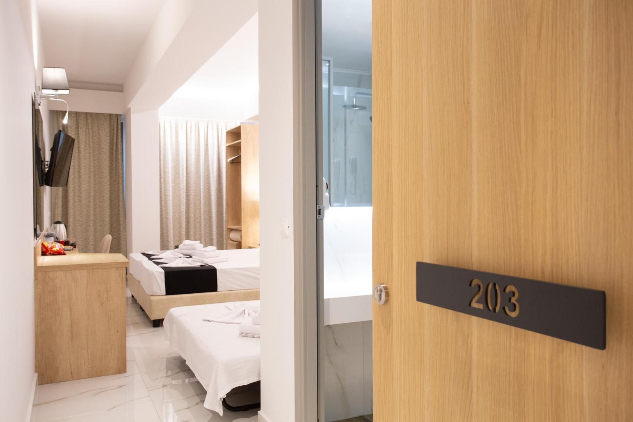 Triple Room - Photo 1