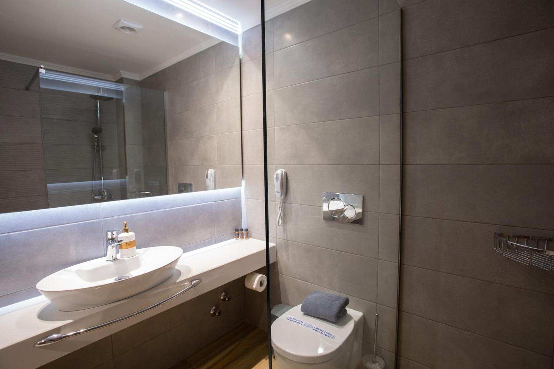 Triple Room - Photo 7