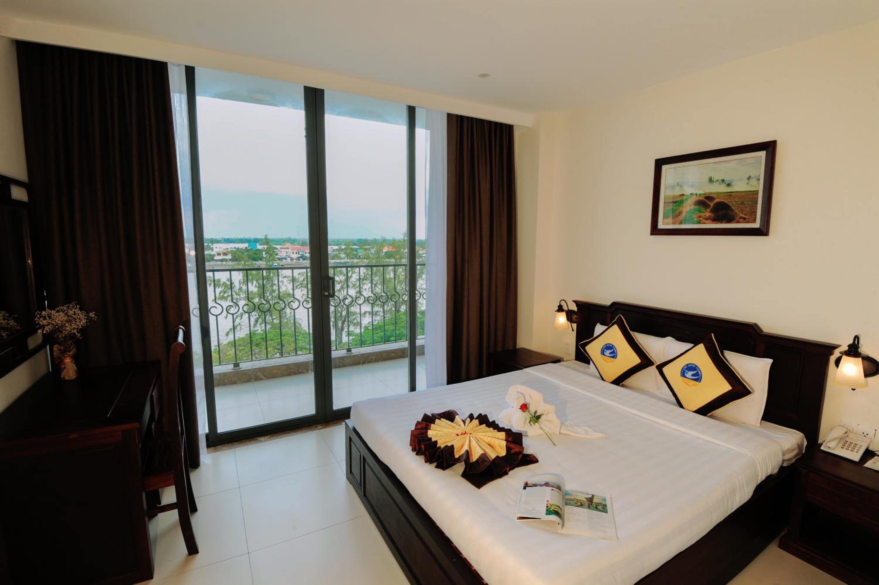 Deluxe Family Room - Photo 6