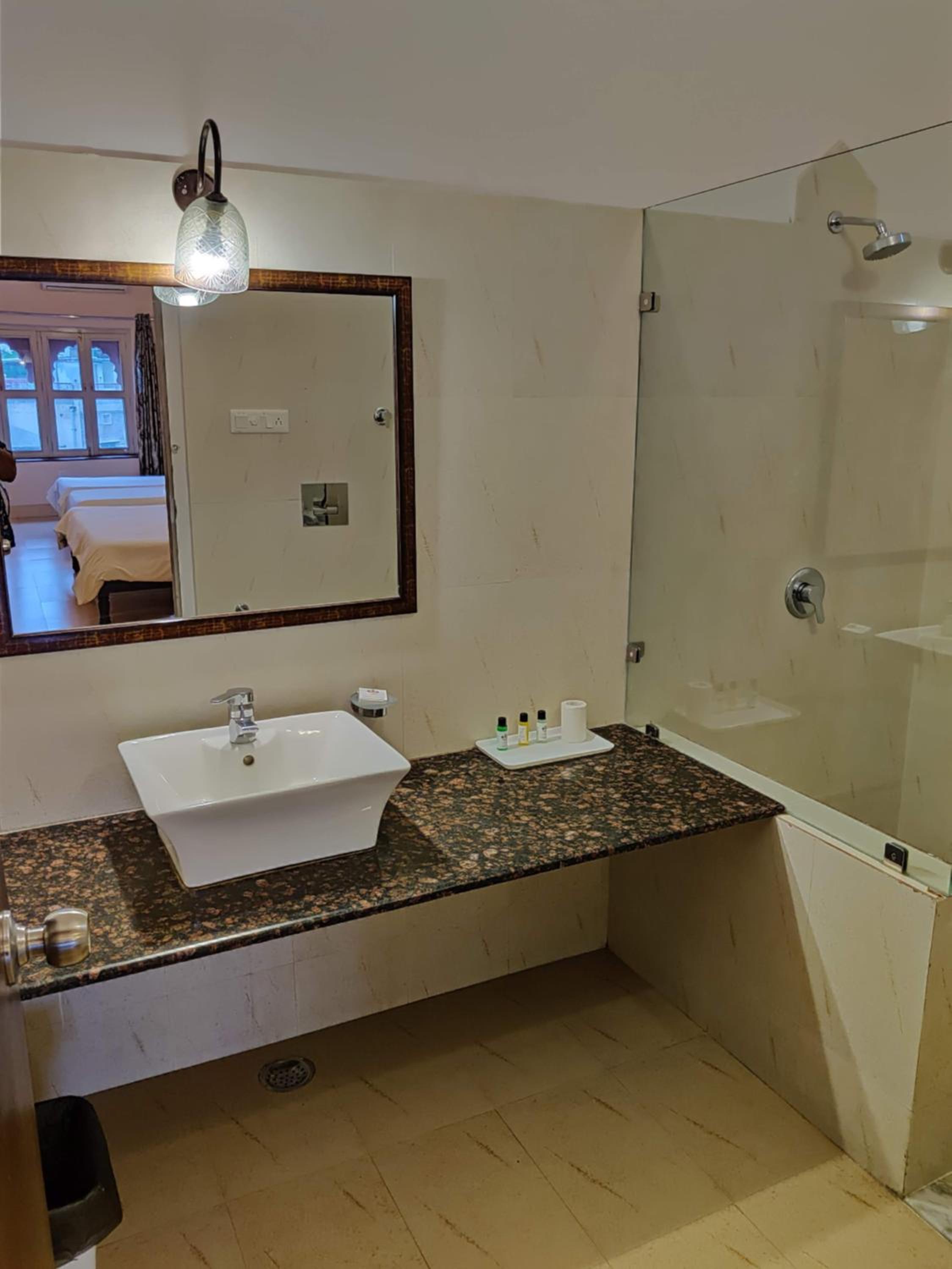 Classic Quadruple Room -  Includes free pickup from airport/ train station / bus station via tuk-tuk, & a dedicated travel desk to assist with local sightseeing tours, intercity travel arrangements & activities. - Photo 11