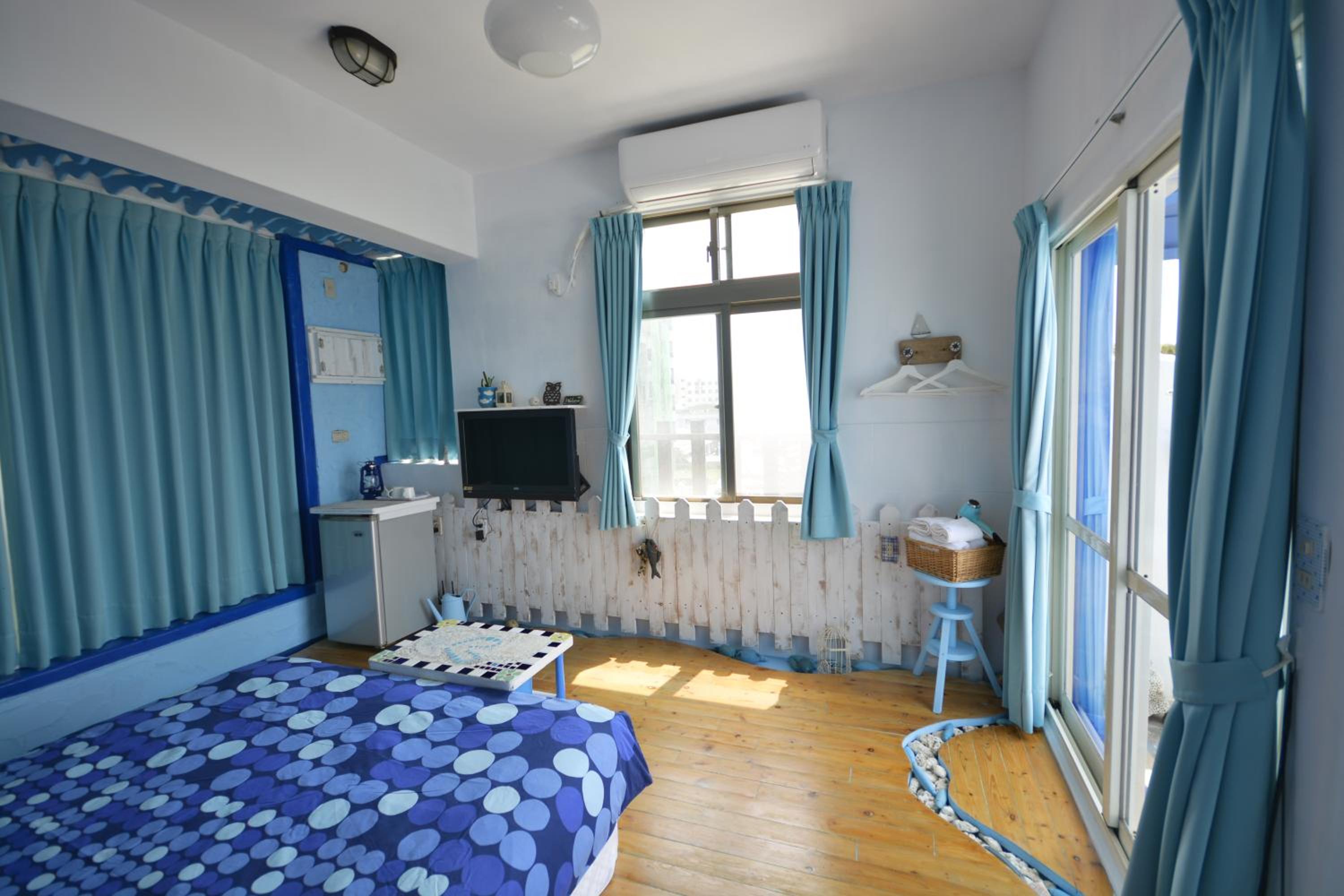 Deluxe Double Room with Balcony and Sea View photo 2