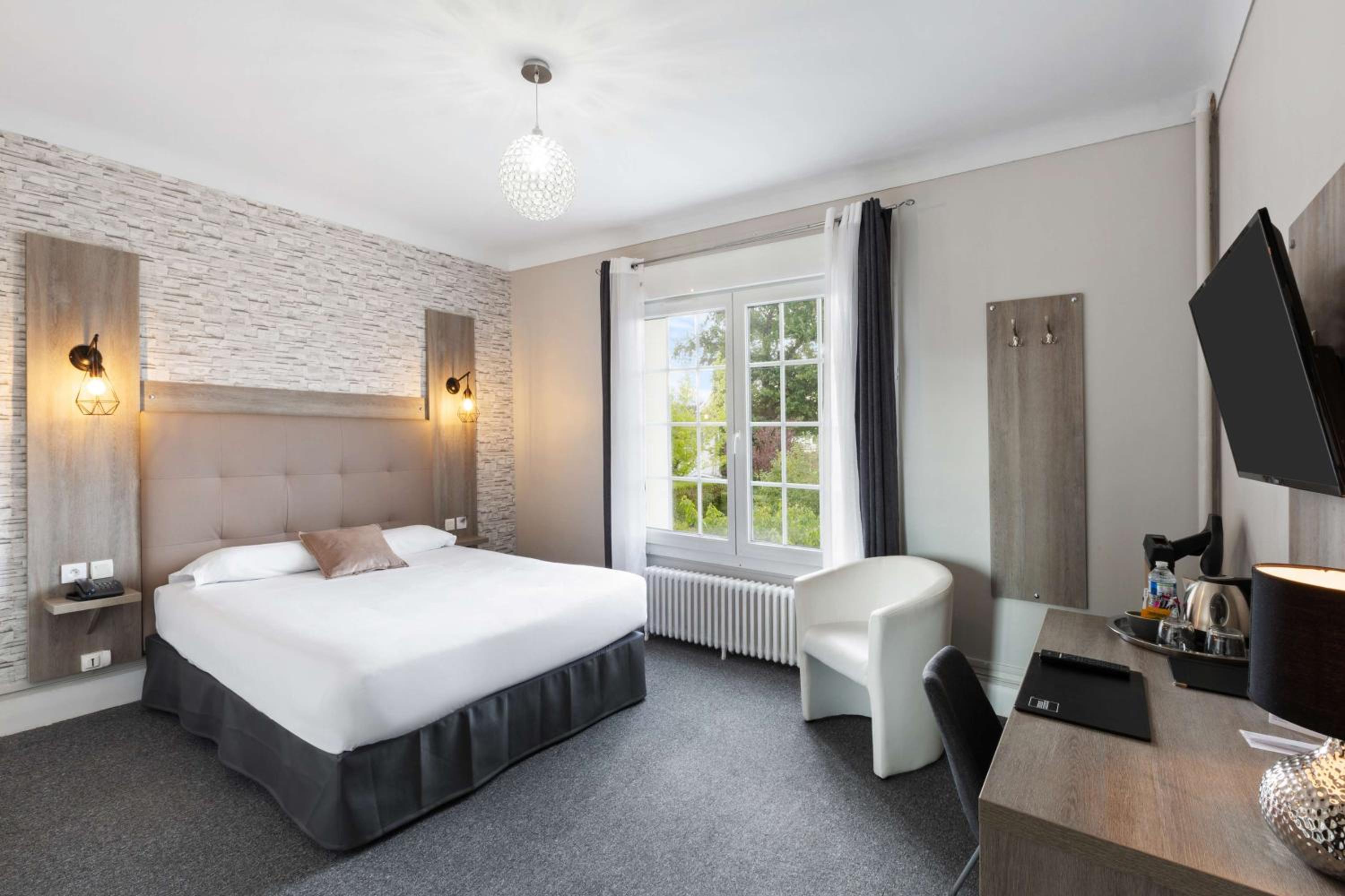 Queen Room - Photo 1