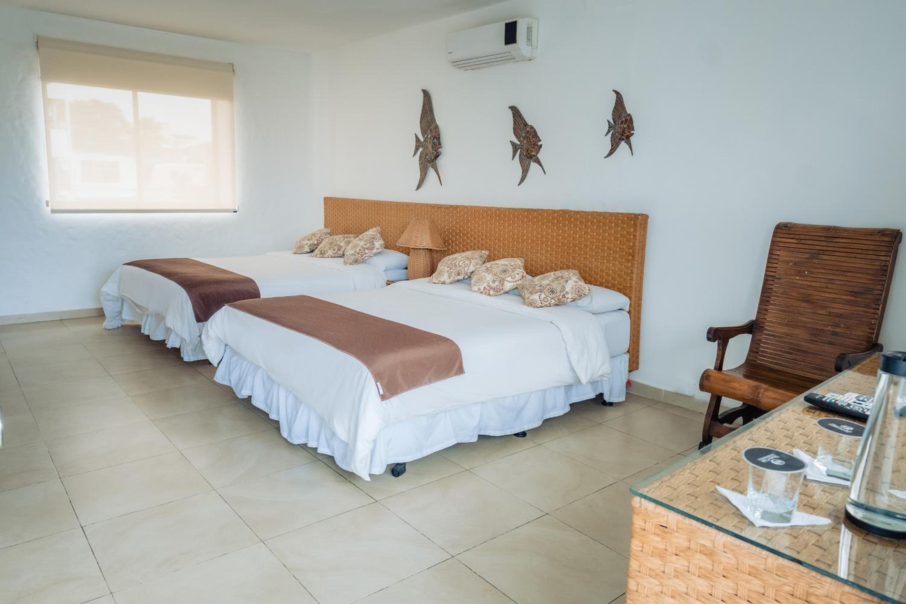 Quadruple Room with Sea View photo 3