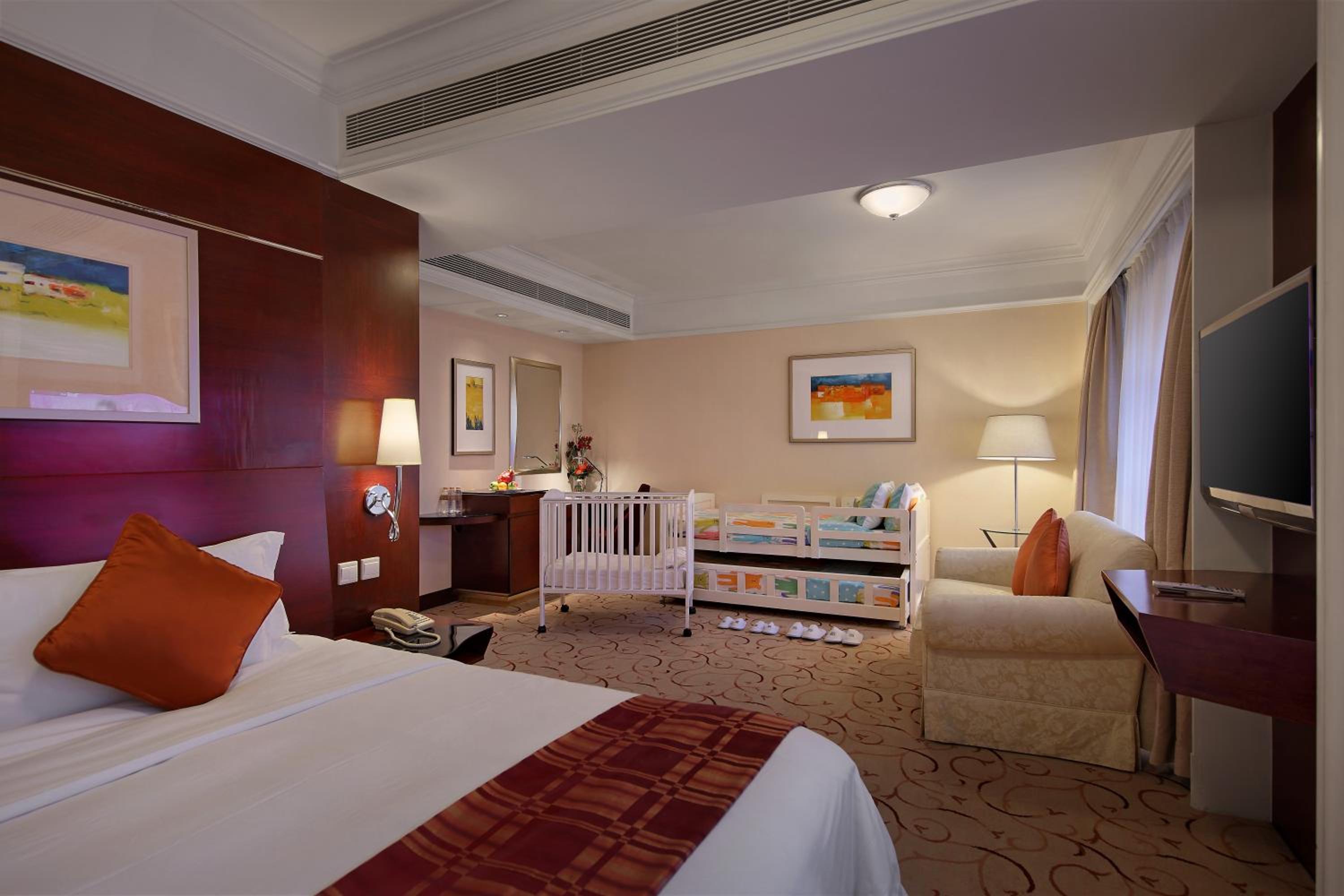 Royal Family Suite photo 2